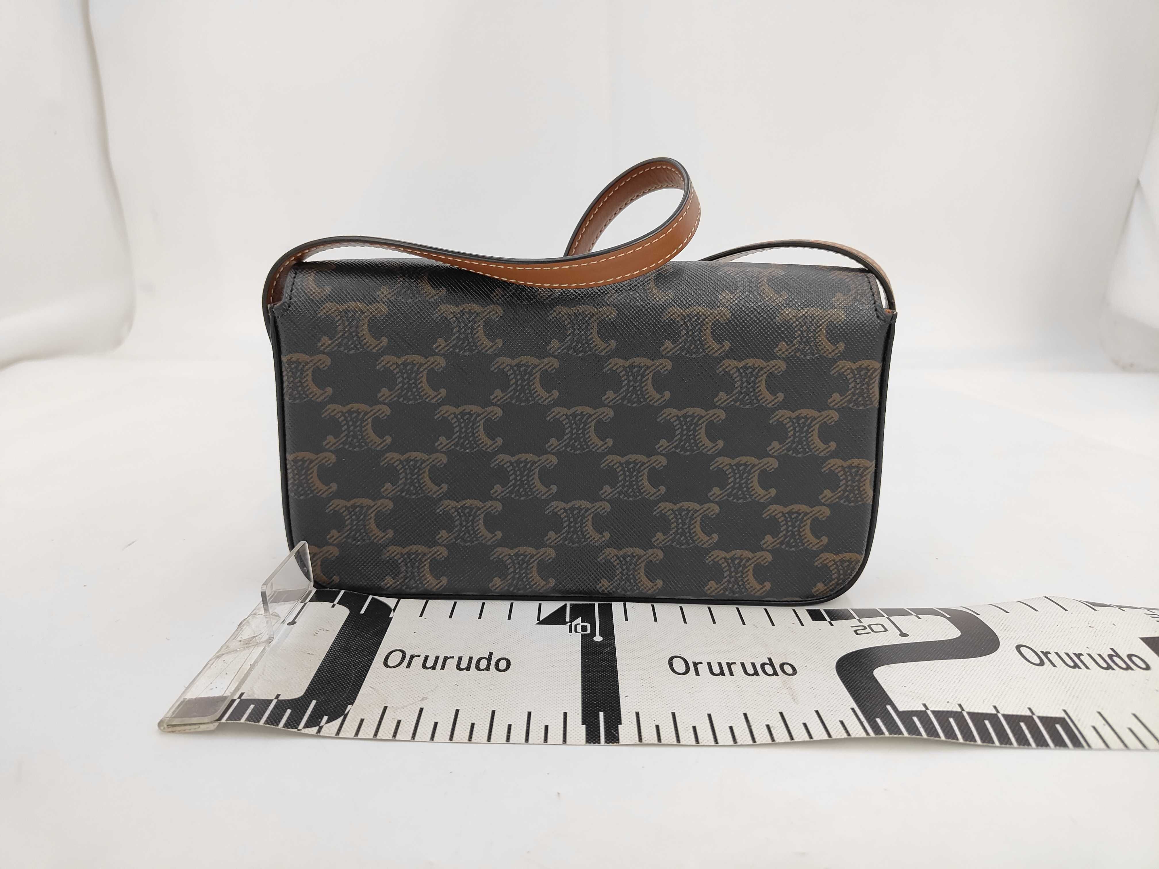 Claude Triomphe print underarm bag, adjustable shoulder strap, cowhide leather, metal lock hardware, shoulder bag. — view 2