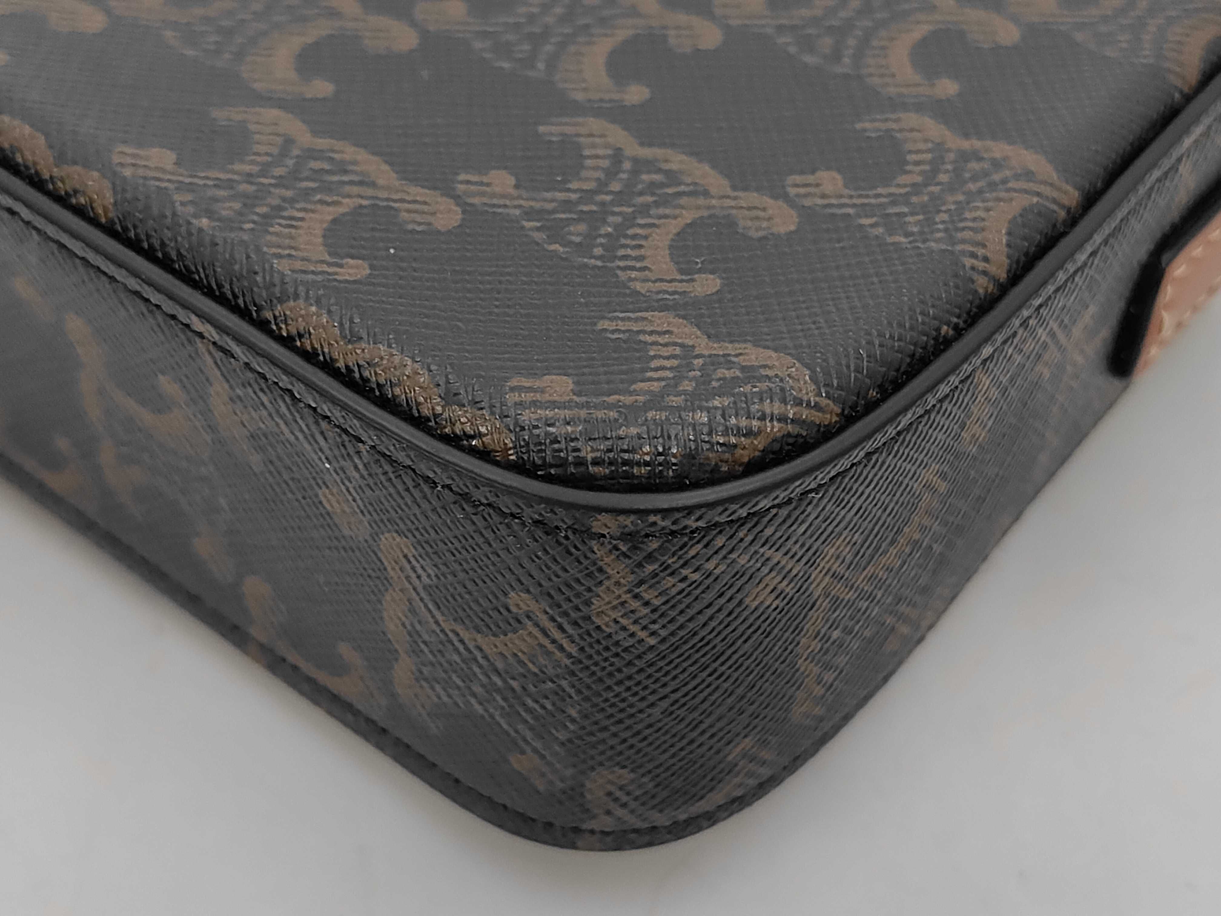 Claude Triomphe print underarm bag, adjustable shoulder strap, cowhide leather, metal lock hardware, shoulder bag. — view 3