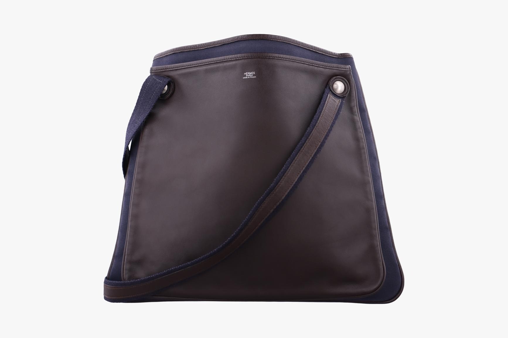 Mrs. Hippie Toile Officier x Veau Swift Black