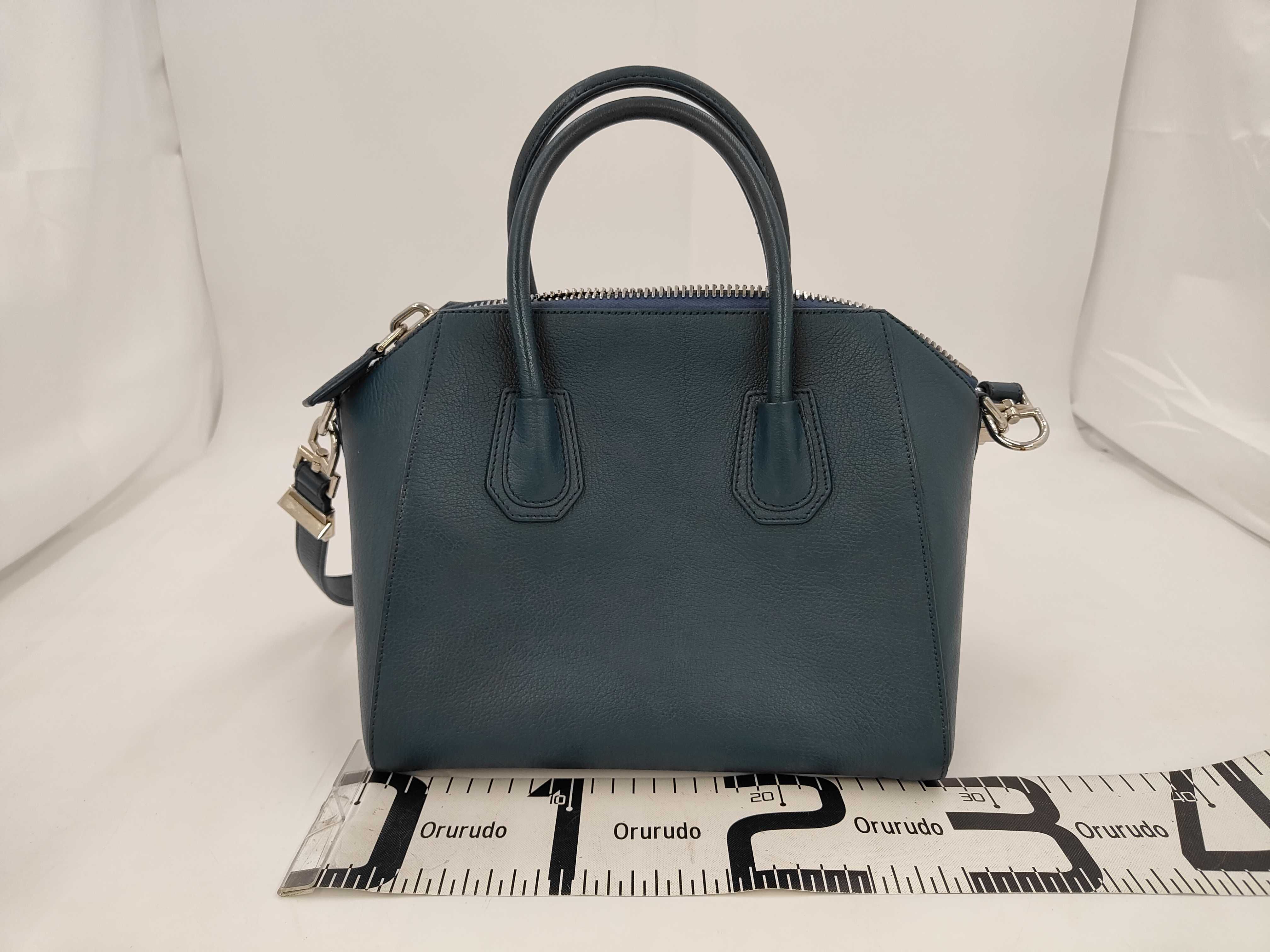 Antigona Medium Tote Bag Blue 230077097 Tote Bag — view 2