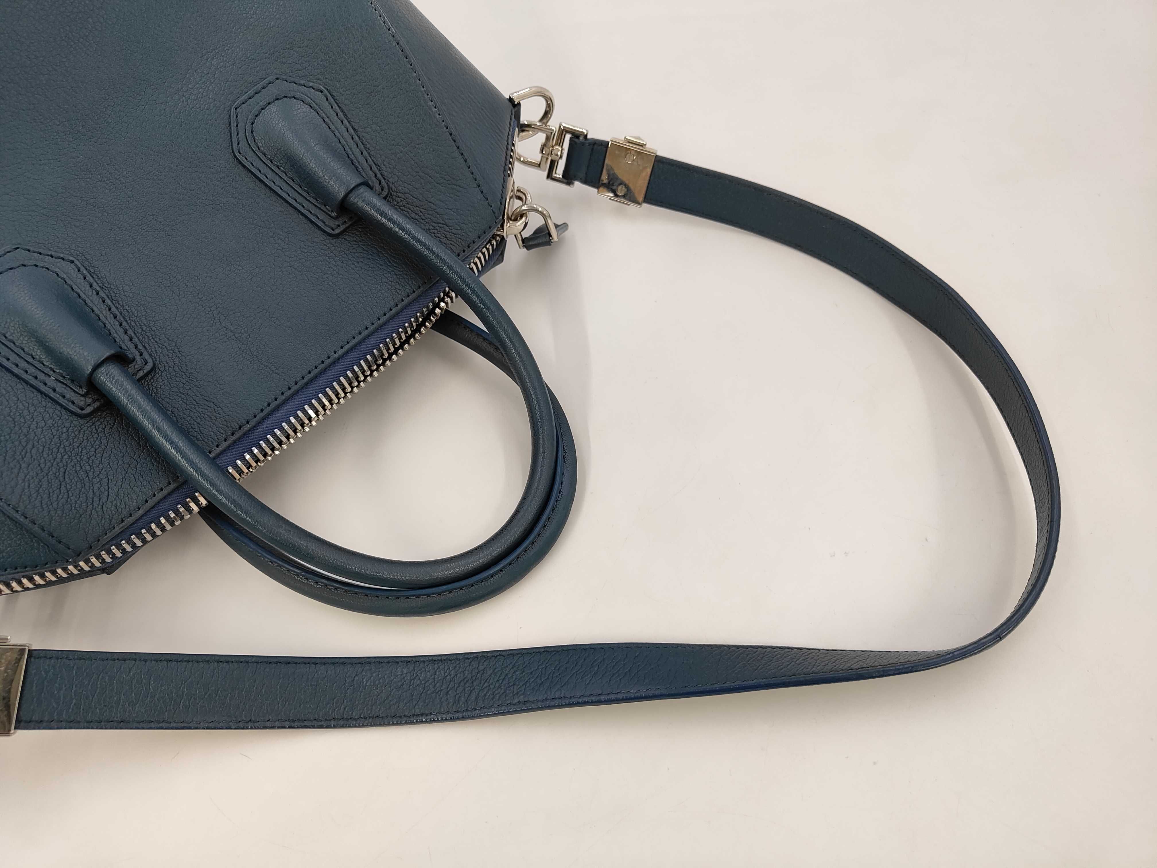 Antigona Medium Tote Bag Blue 230077097 Tote Bag — view 5