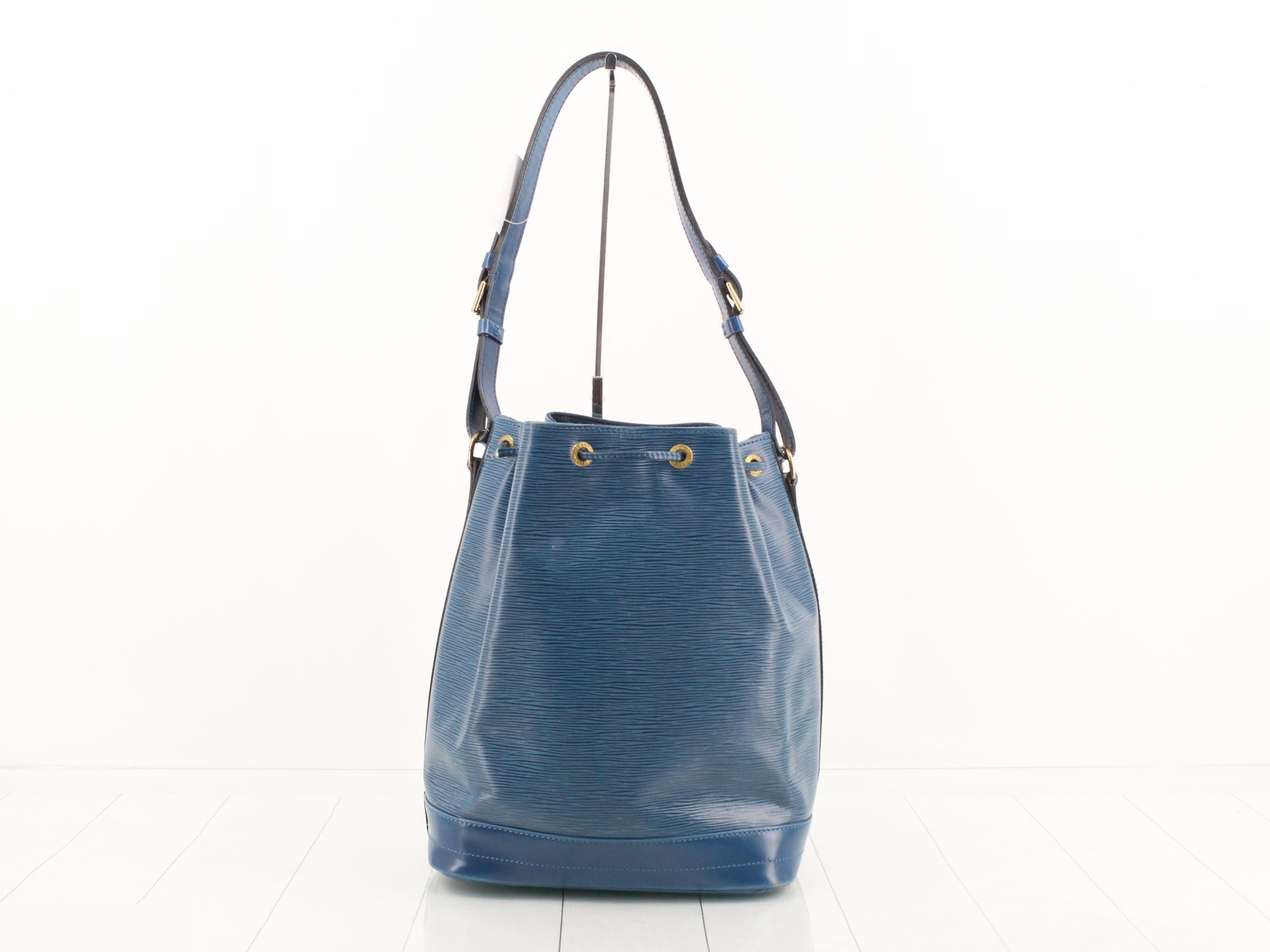 Noé Toledo Blue — view 2