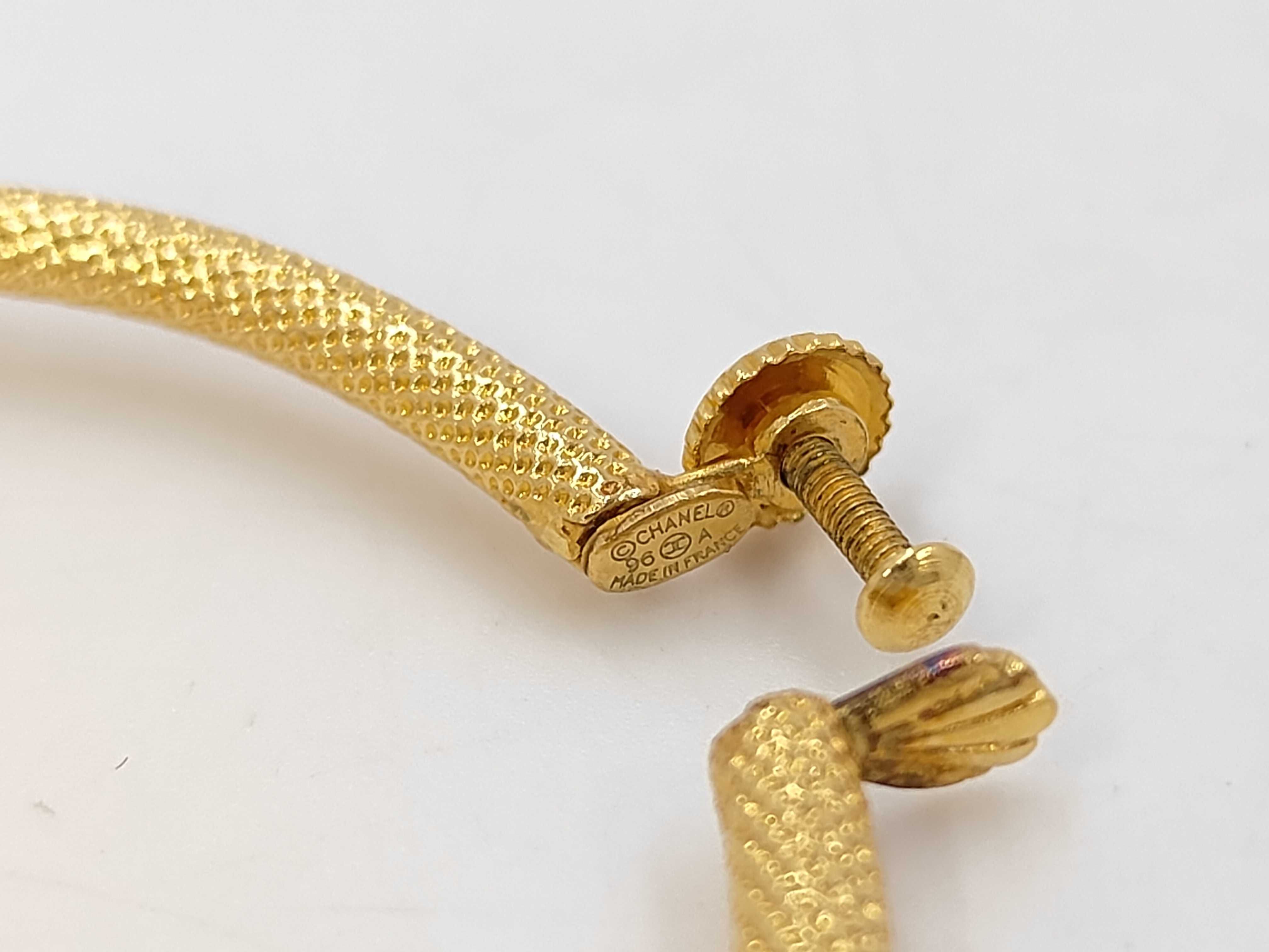 earrings — view 4