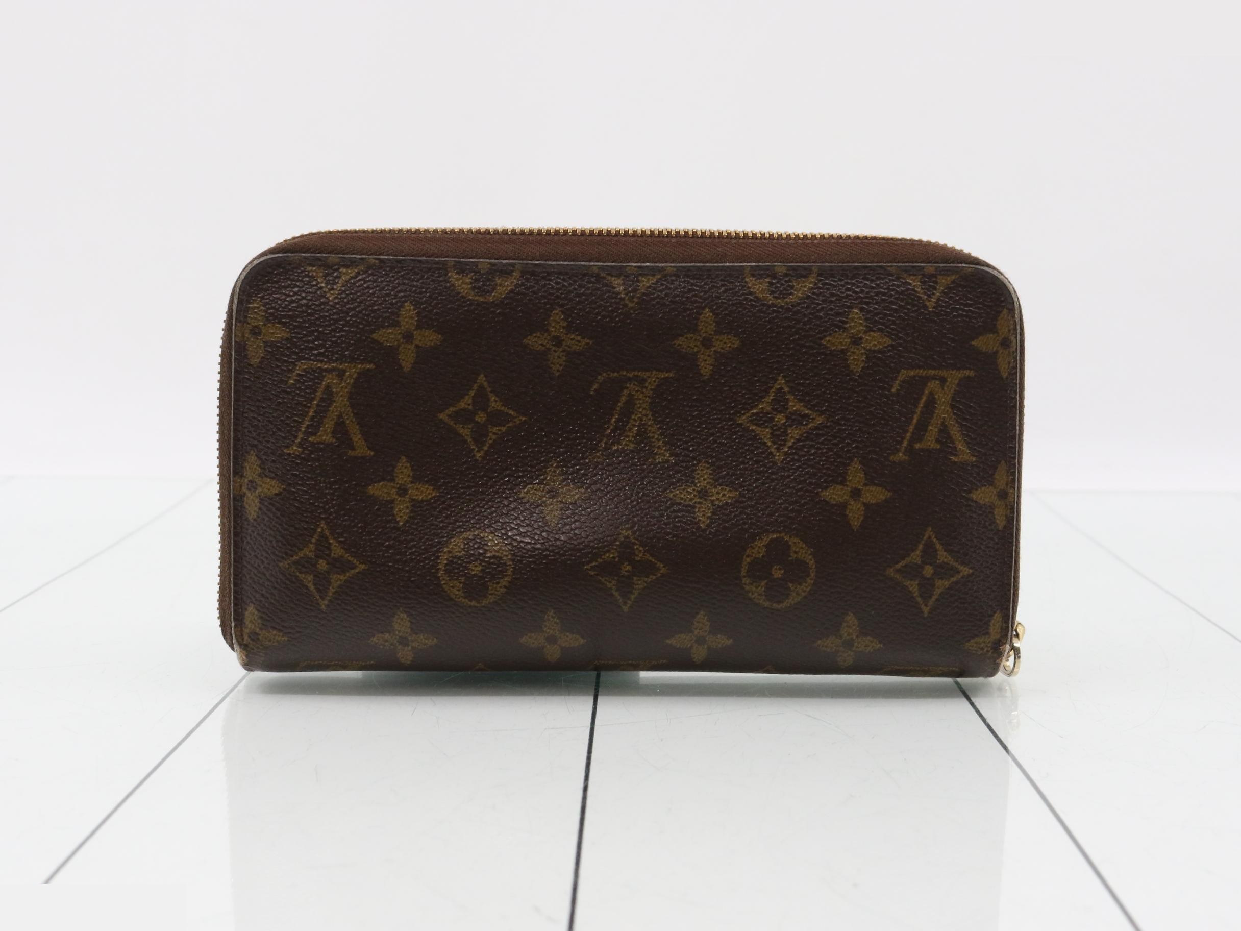 Monogram Zippy Organizer Round Zip Wallet — view 2