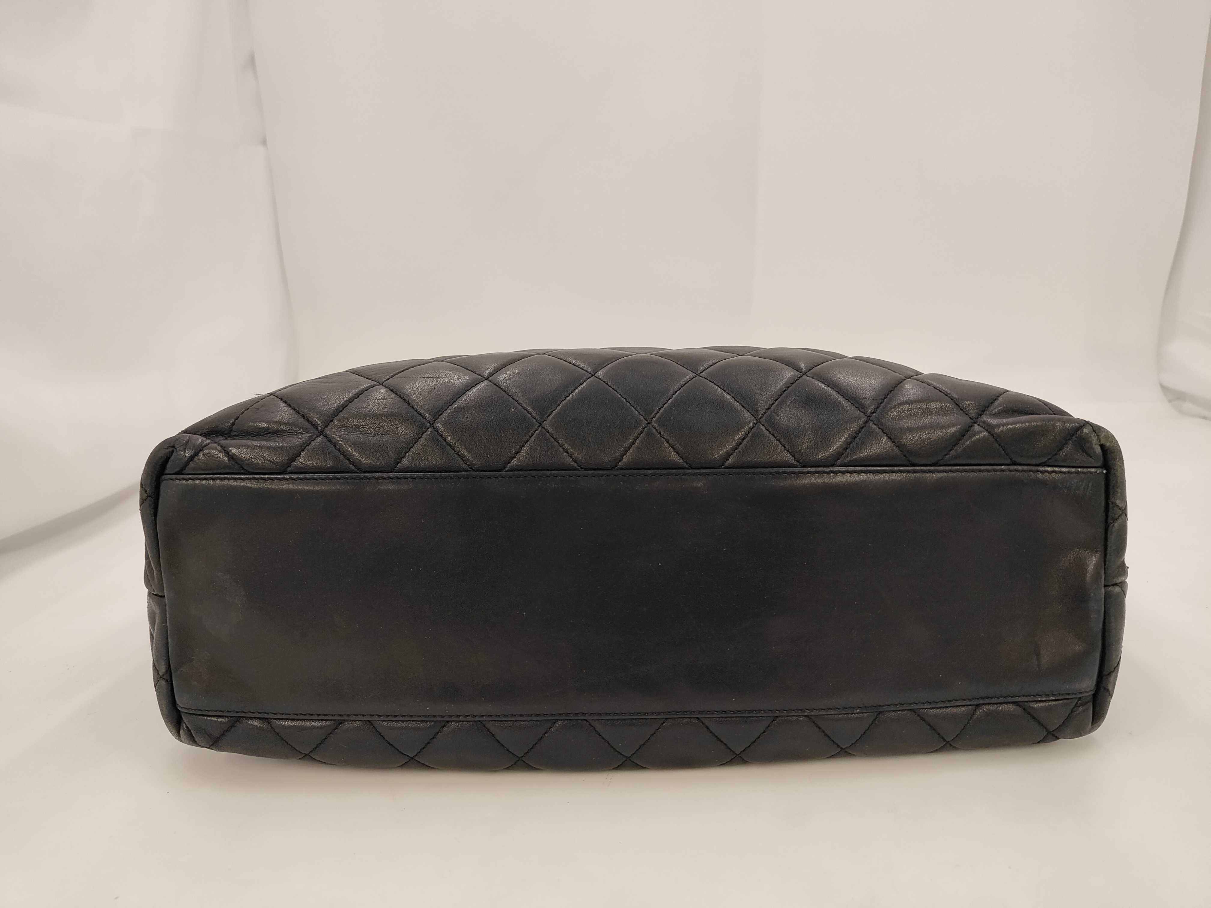 Matelassé Lambskin Chain Shoulder Bag — view 4