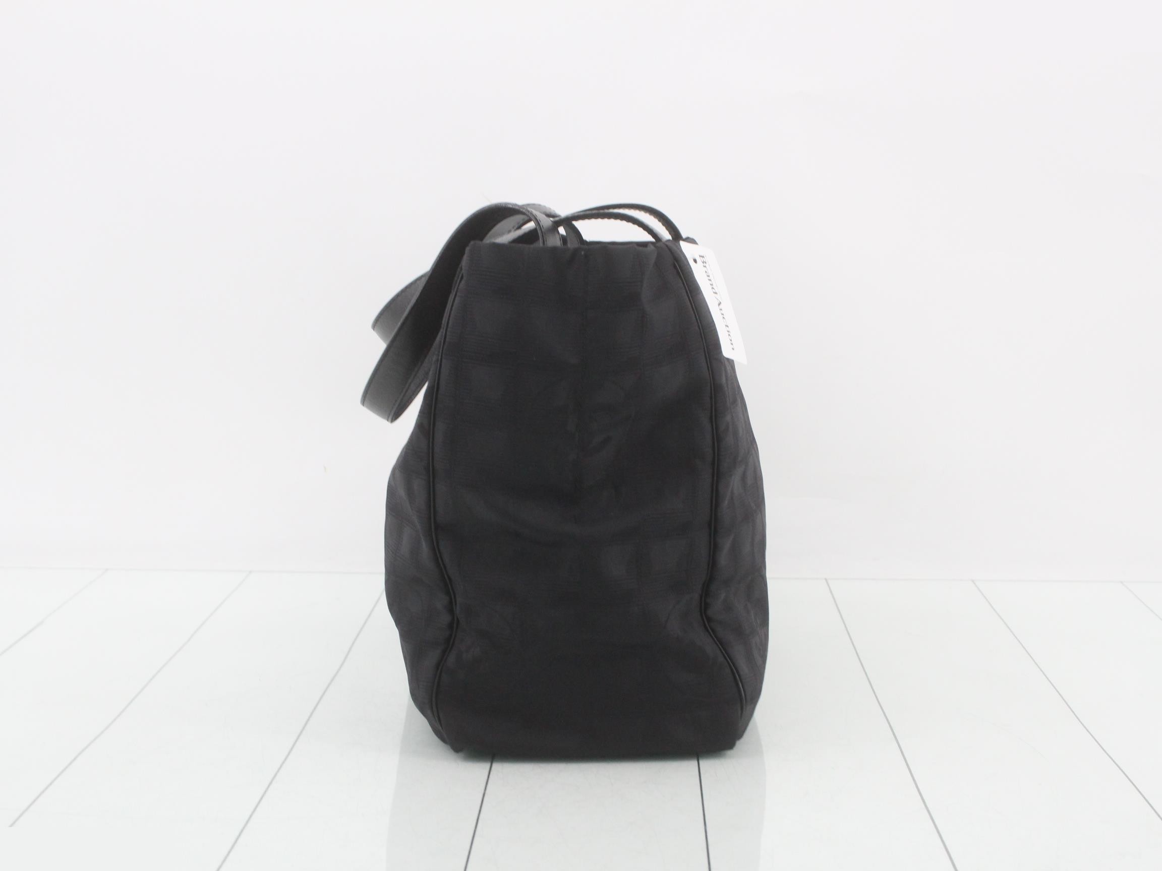 New Travel Line Tote Bag, Black — view 4