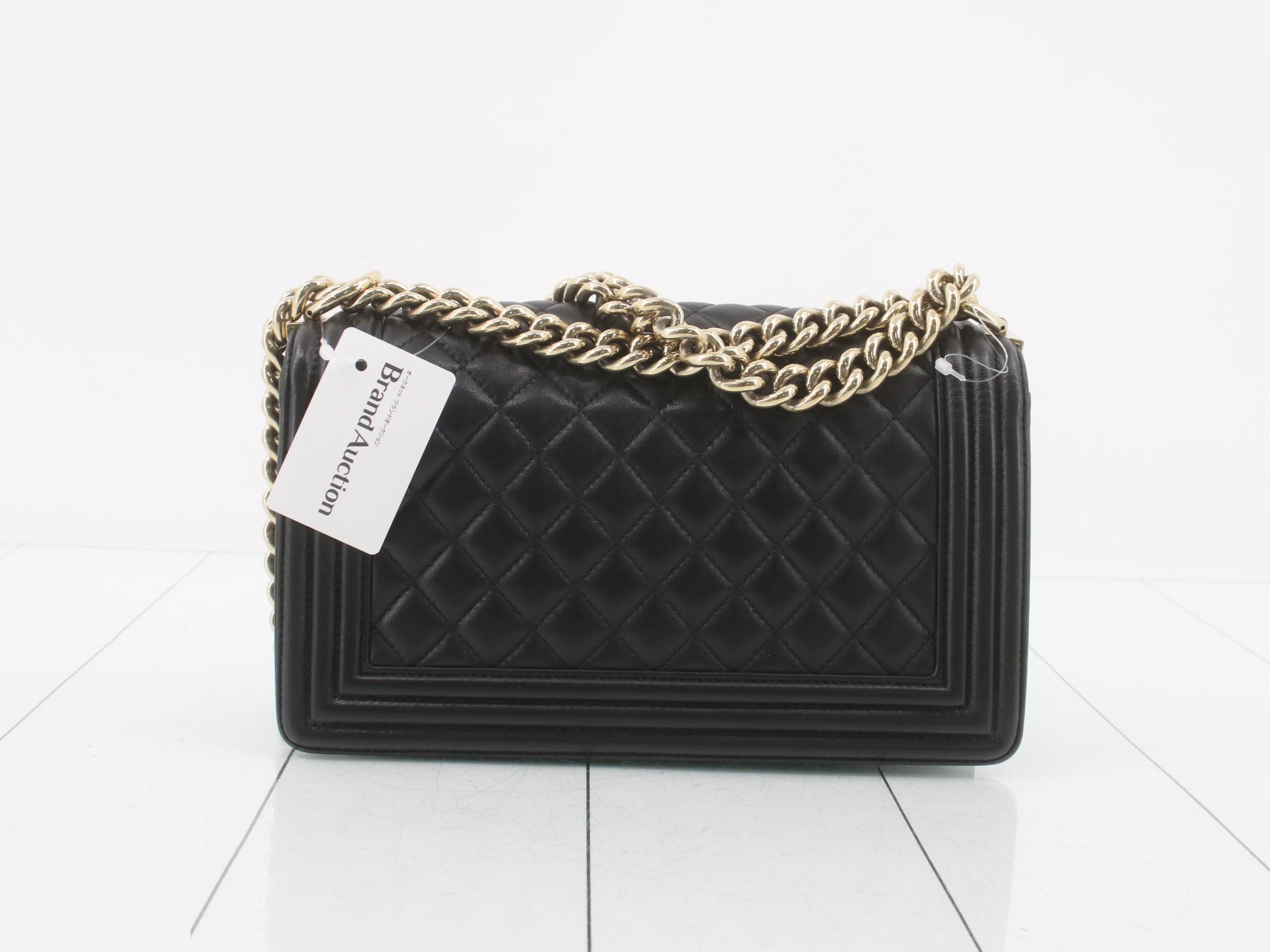 Matelassé Boy Chanel 25 Lambskin Seal Card — view 2