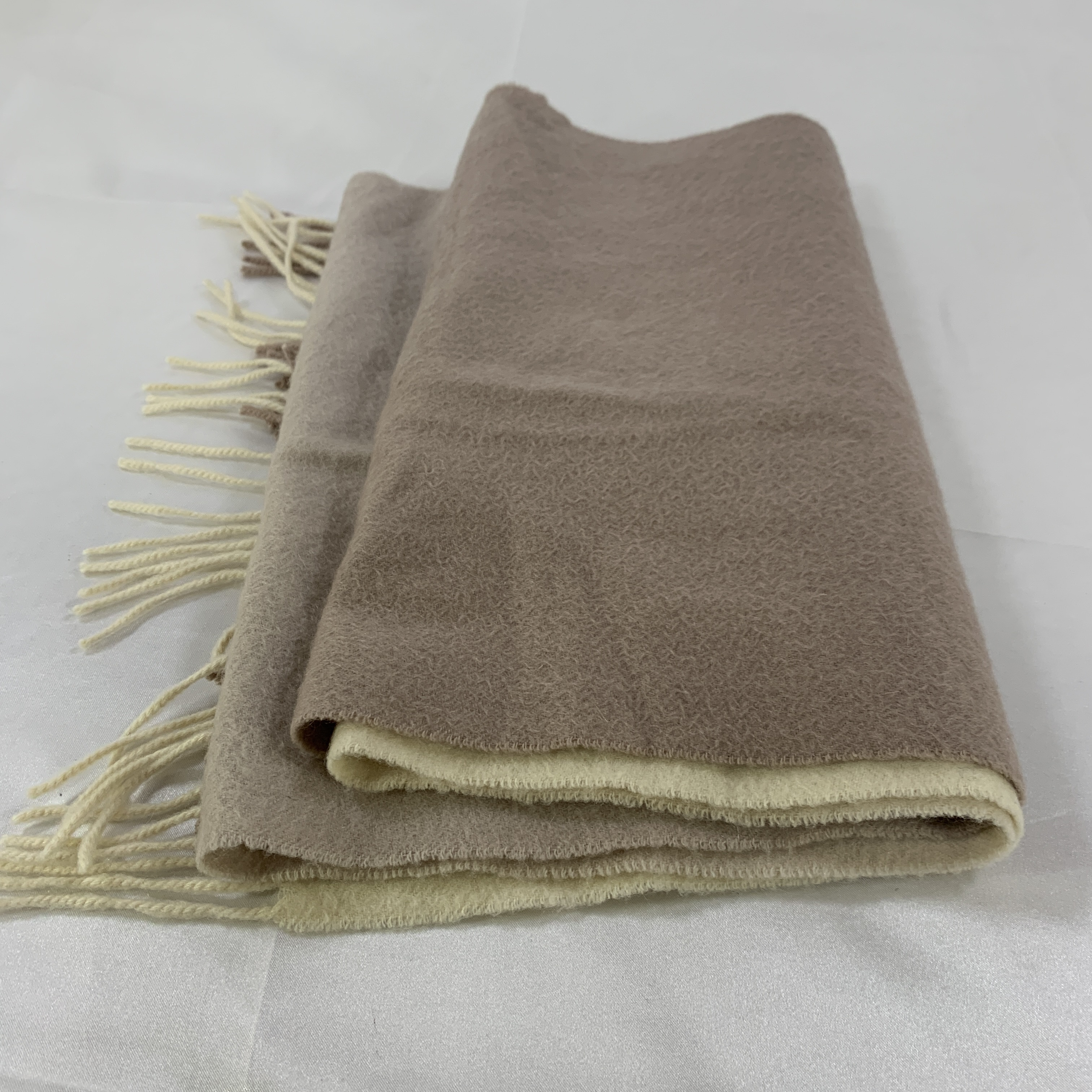 scarf, 100% cashmere, other accessories. — view 3