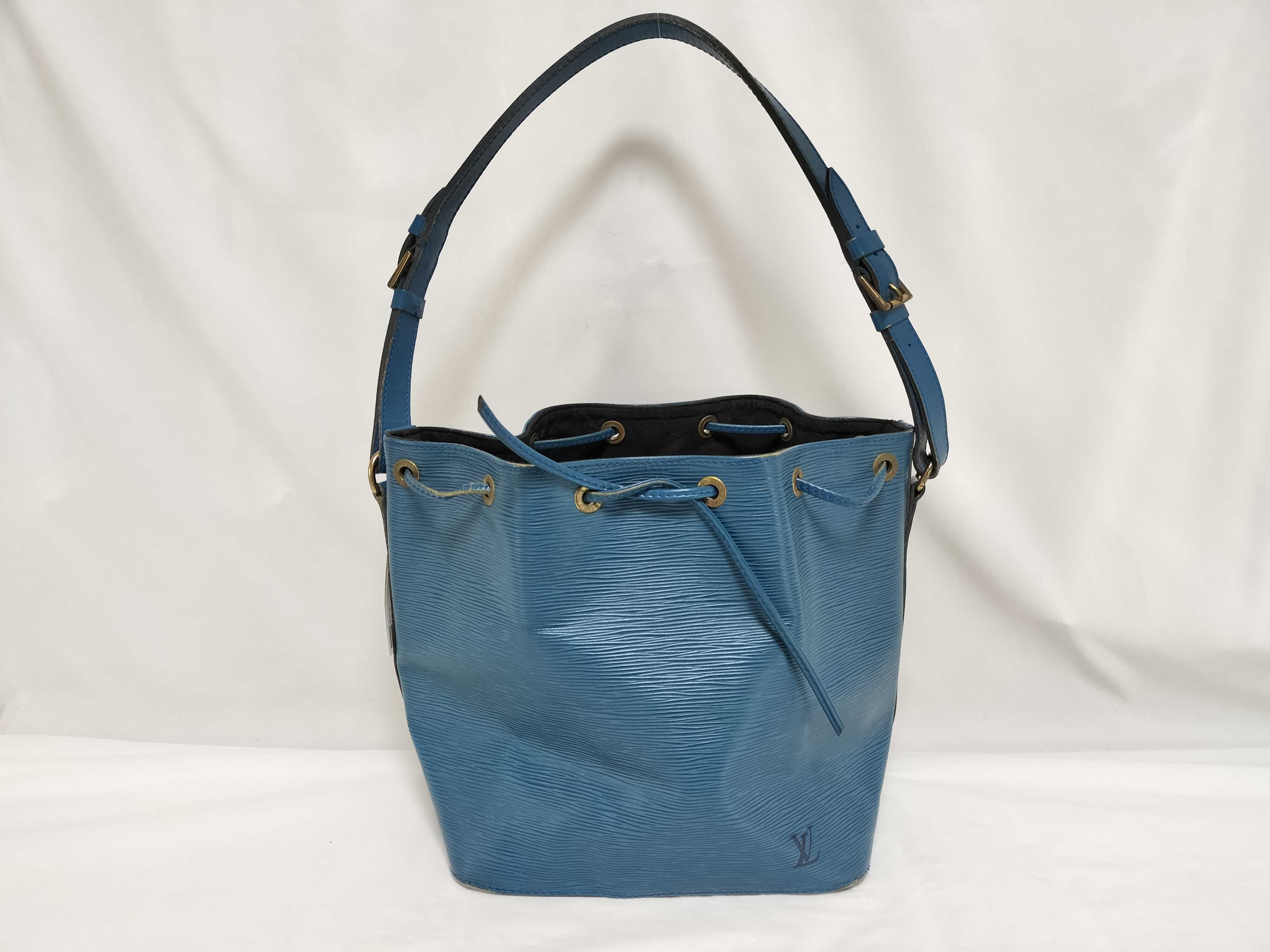 Epi Petit Noé Shoulder Bag