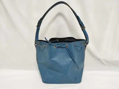 Epi Petit Noé Shoulder Bag