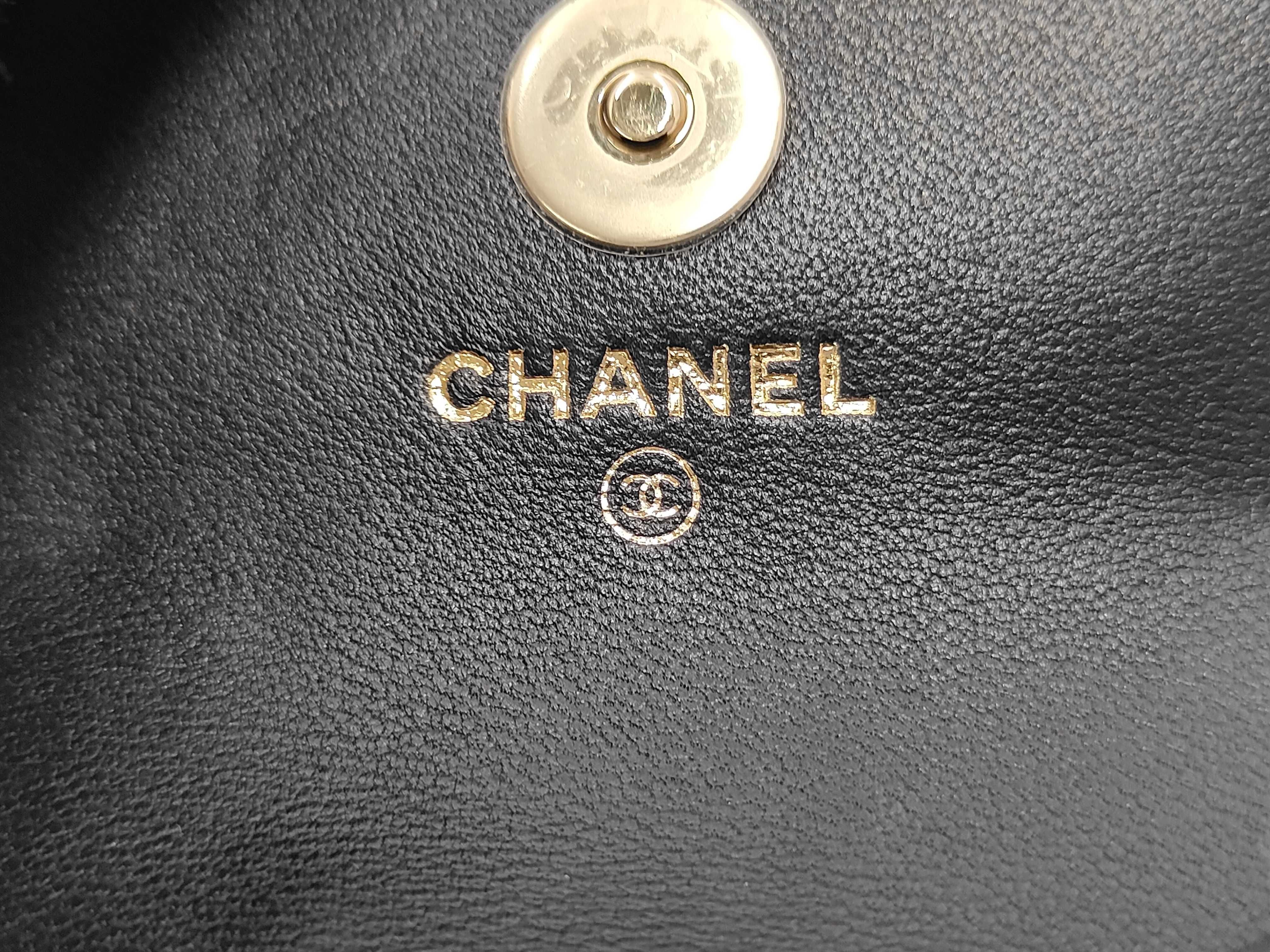 Matelassé Pearl Chain Shoulder Bag — view 10