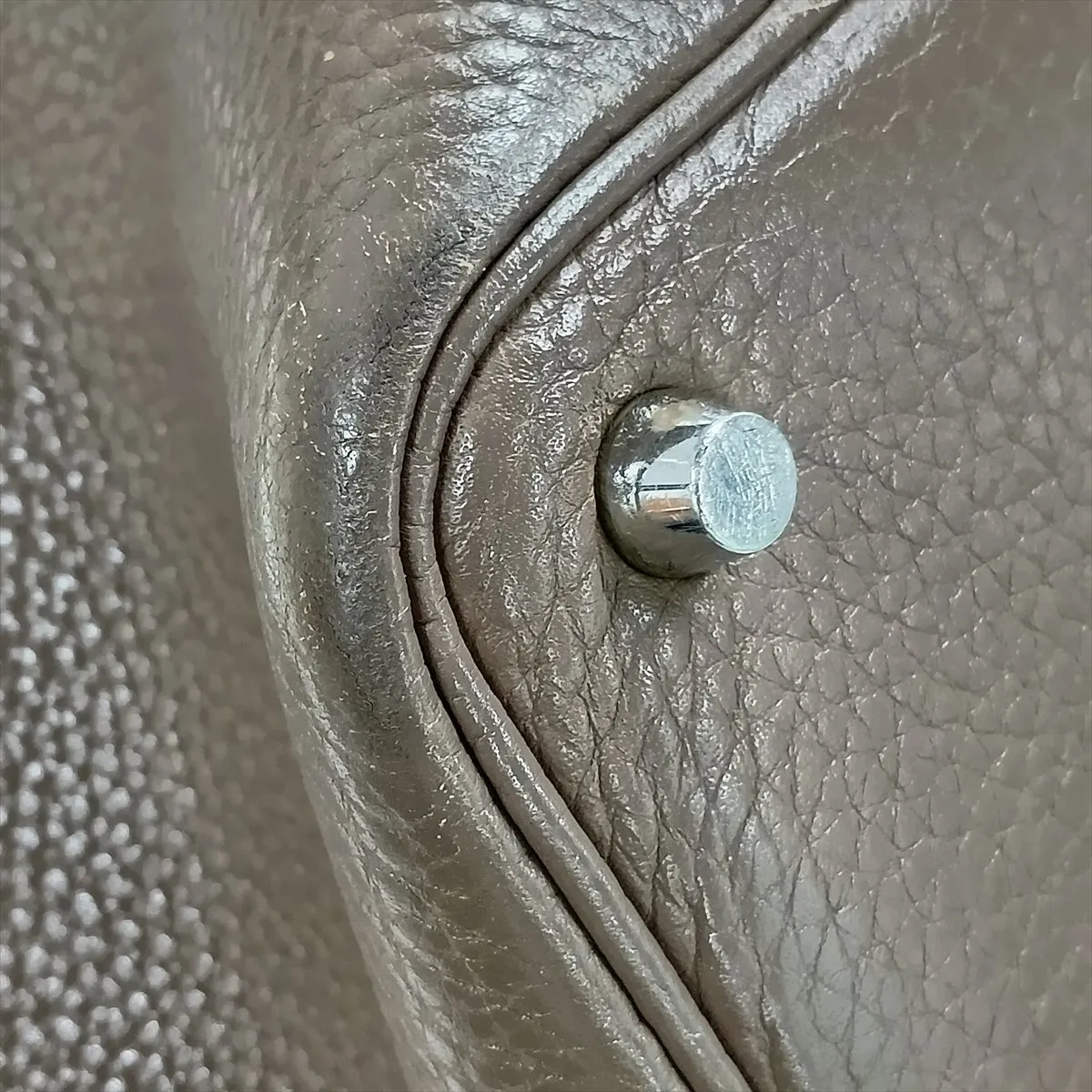 Picotin Lock 18 PM, Taurillon Clemence leather, Etoupe color, silver hardware. N: 2010. Key not included. — view 11