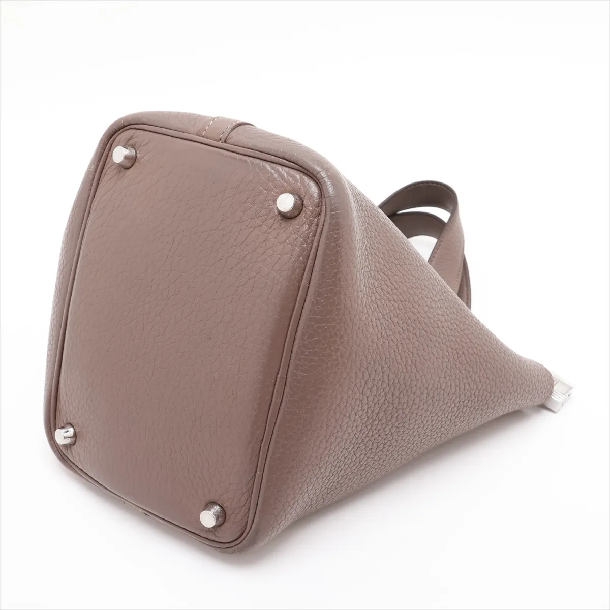 Picotin Lock 18 PM, Taurillon Clemence leather, Etoupe color, silver hardware. N: 2010. Key not included. — view 3