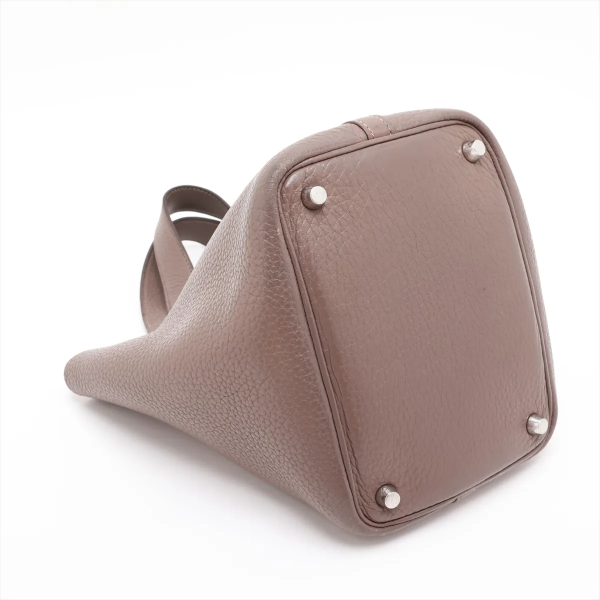 Picotin Lock 18 PM, Taurillon Clemence leather, Etoupe color, silver hardware. N: 2010. Key not included. — view 4