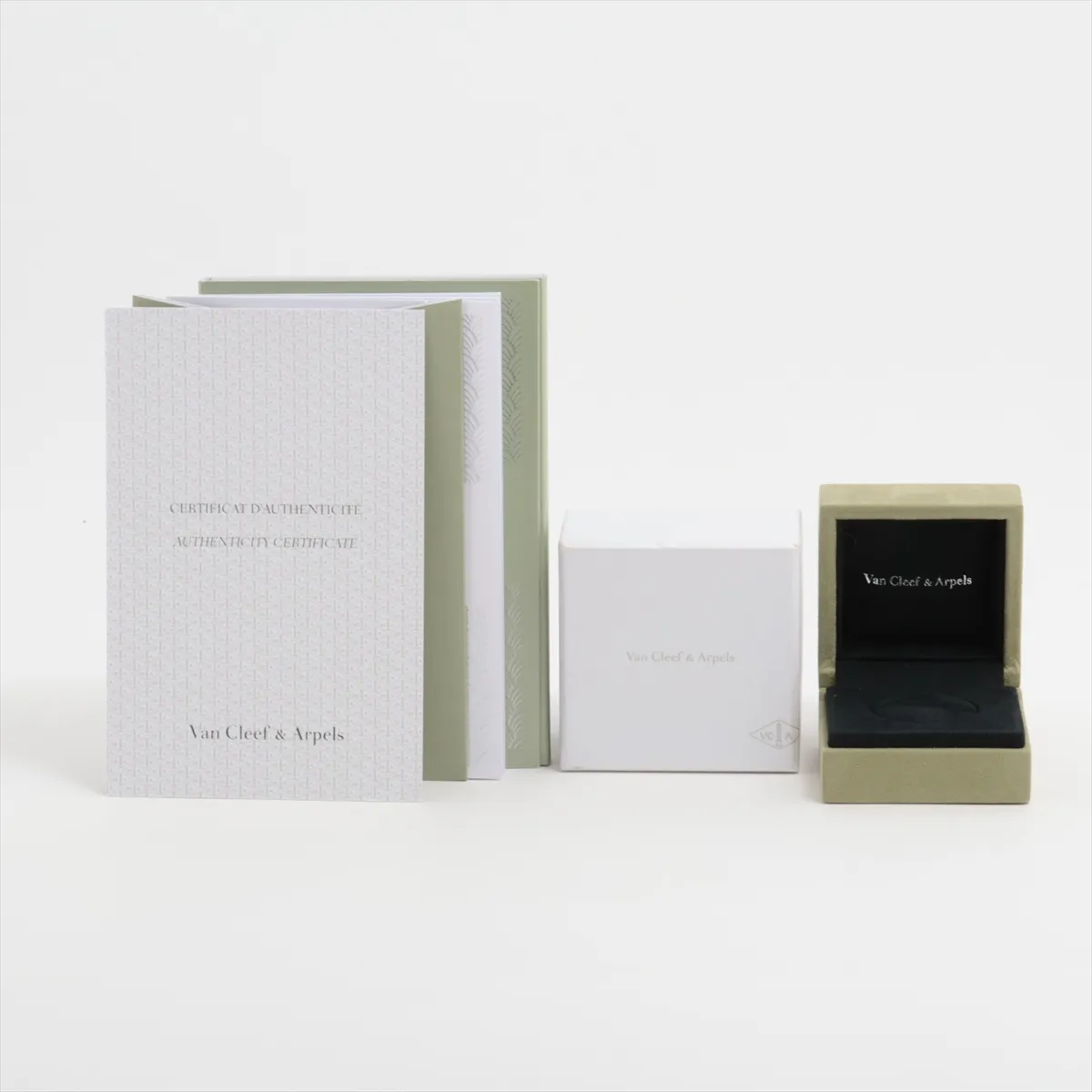 Perlee Ring, 750 (WG), 2.3g, Size 55, JP000856 VCARPJME55 — view 5