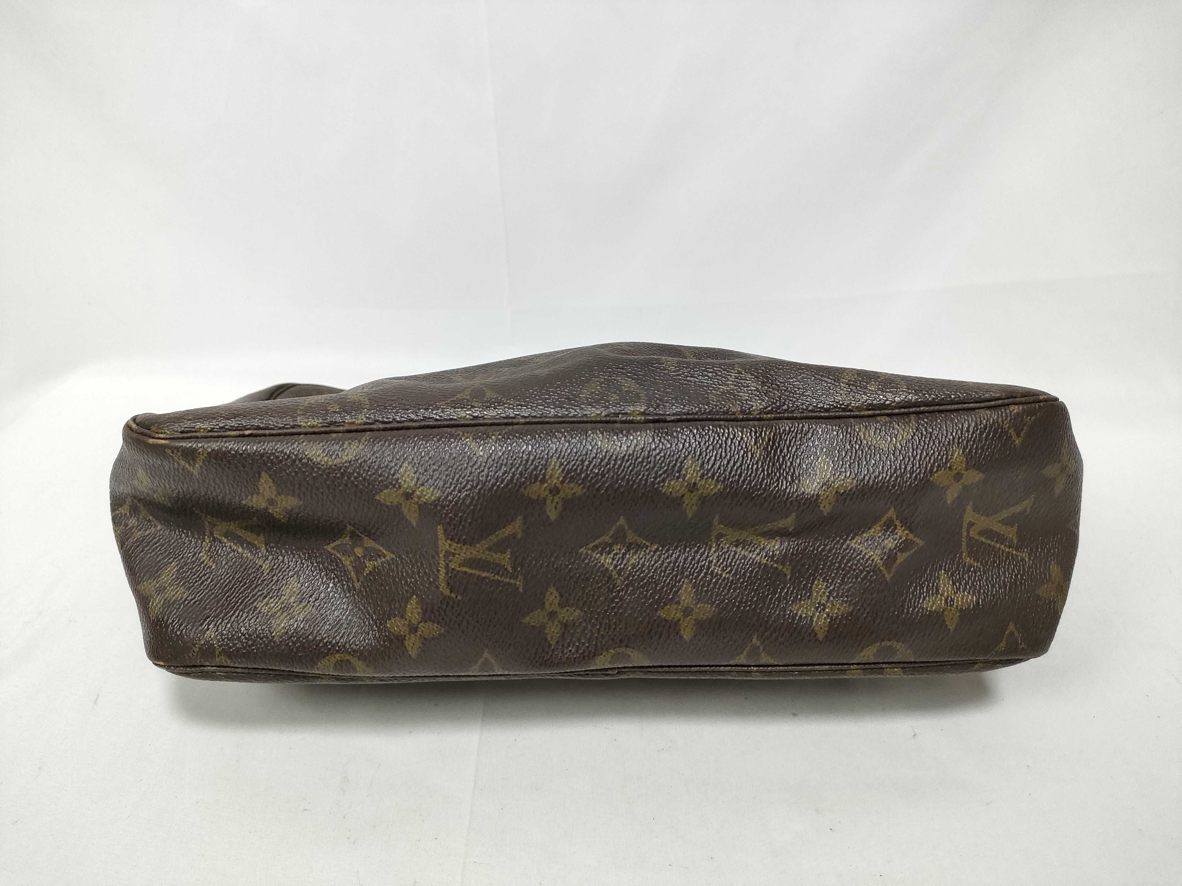 Monogram Louis Vuitton Monogram Trousses Toilette 28 Pouch — view 3