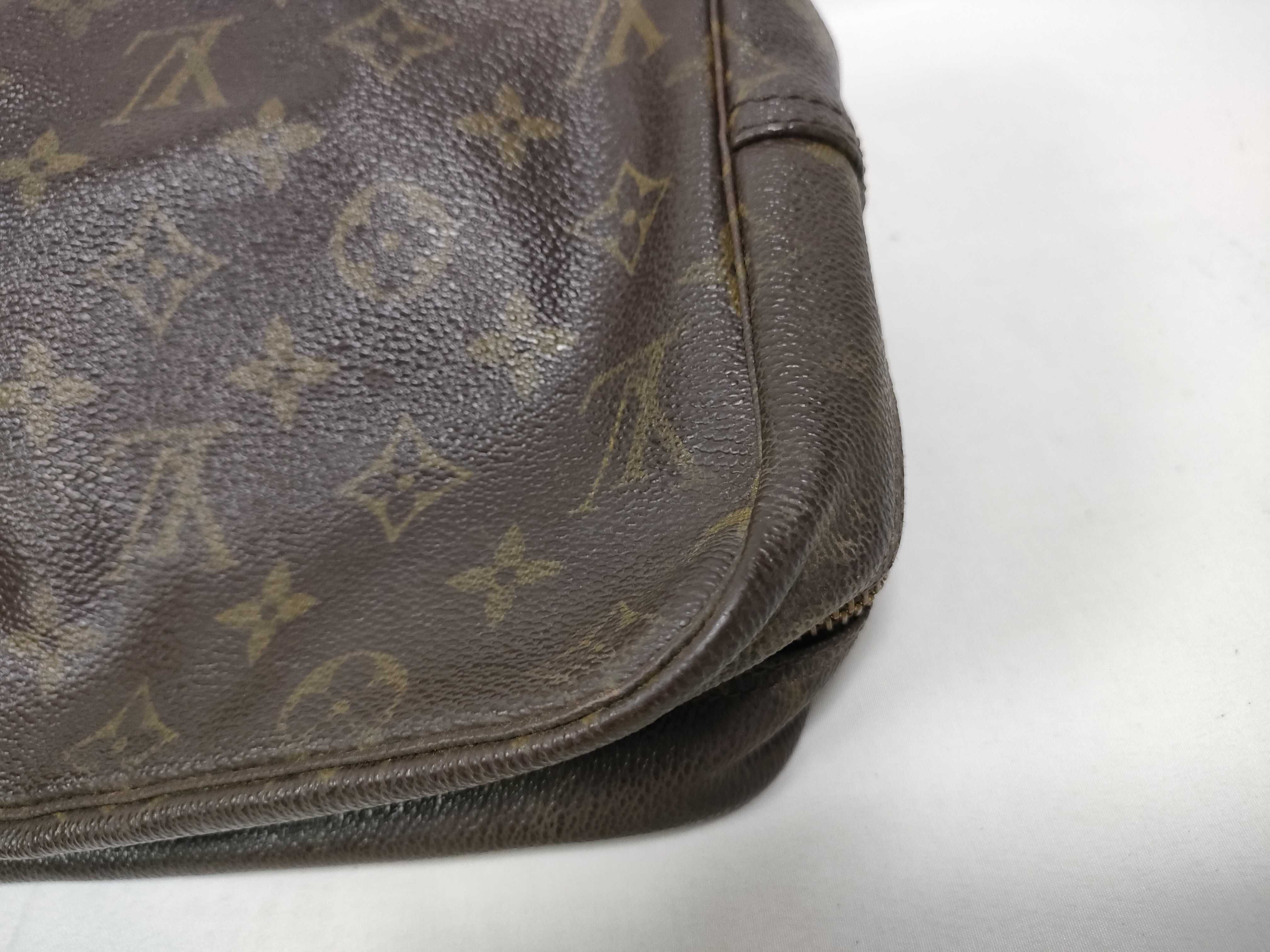 Monogram Louis Vuitton Monogram Trousses Toilette 28 Pouch — view 8