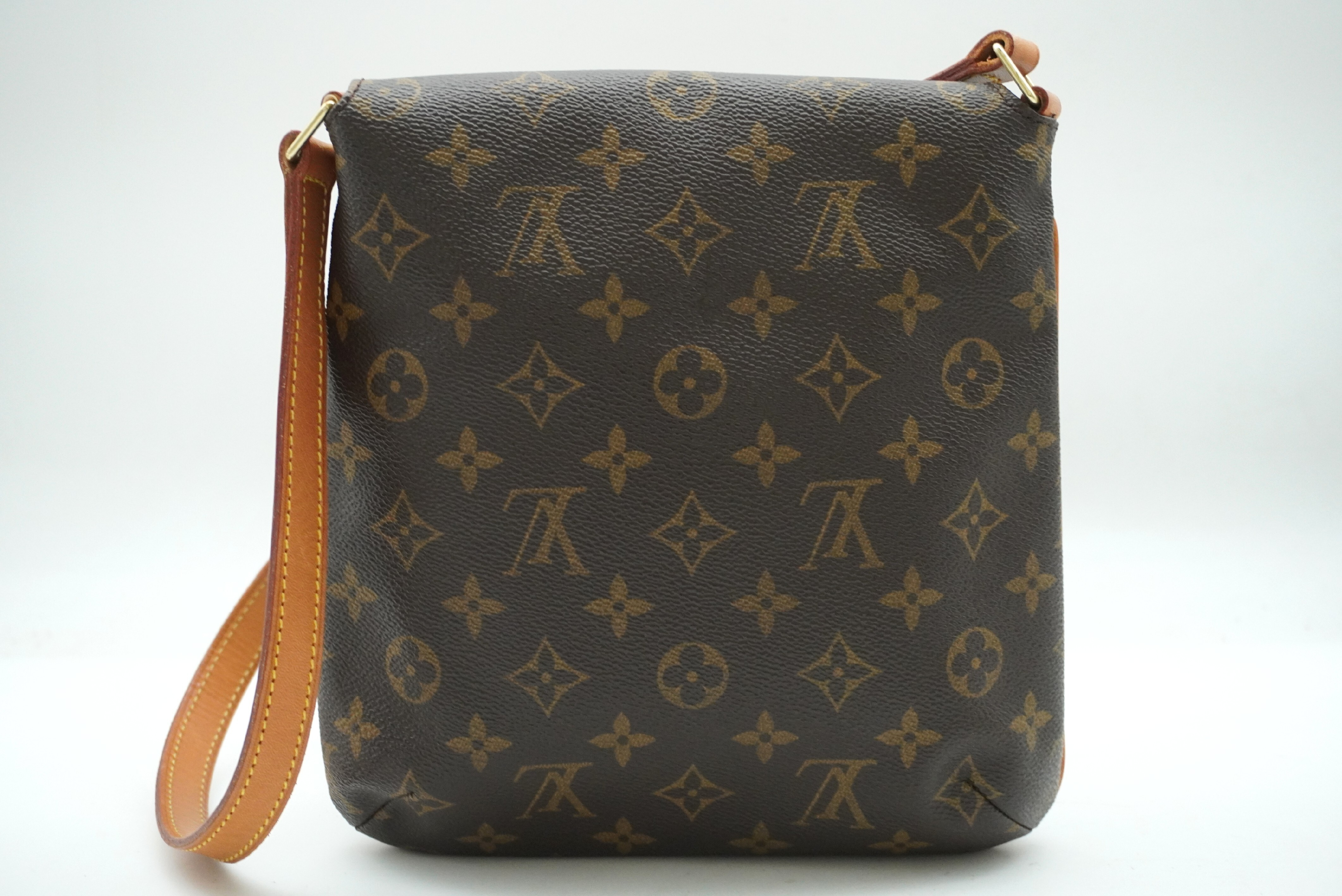 Monogram Musette Salsa Short M51258 Shoulder Bag — view 2