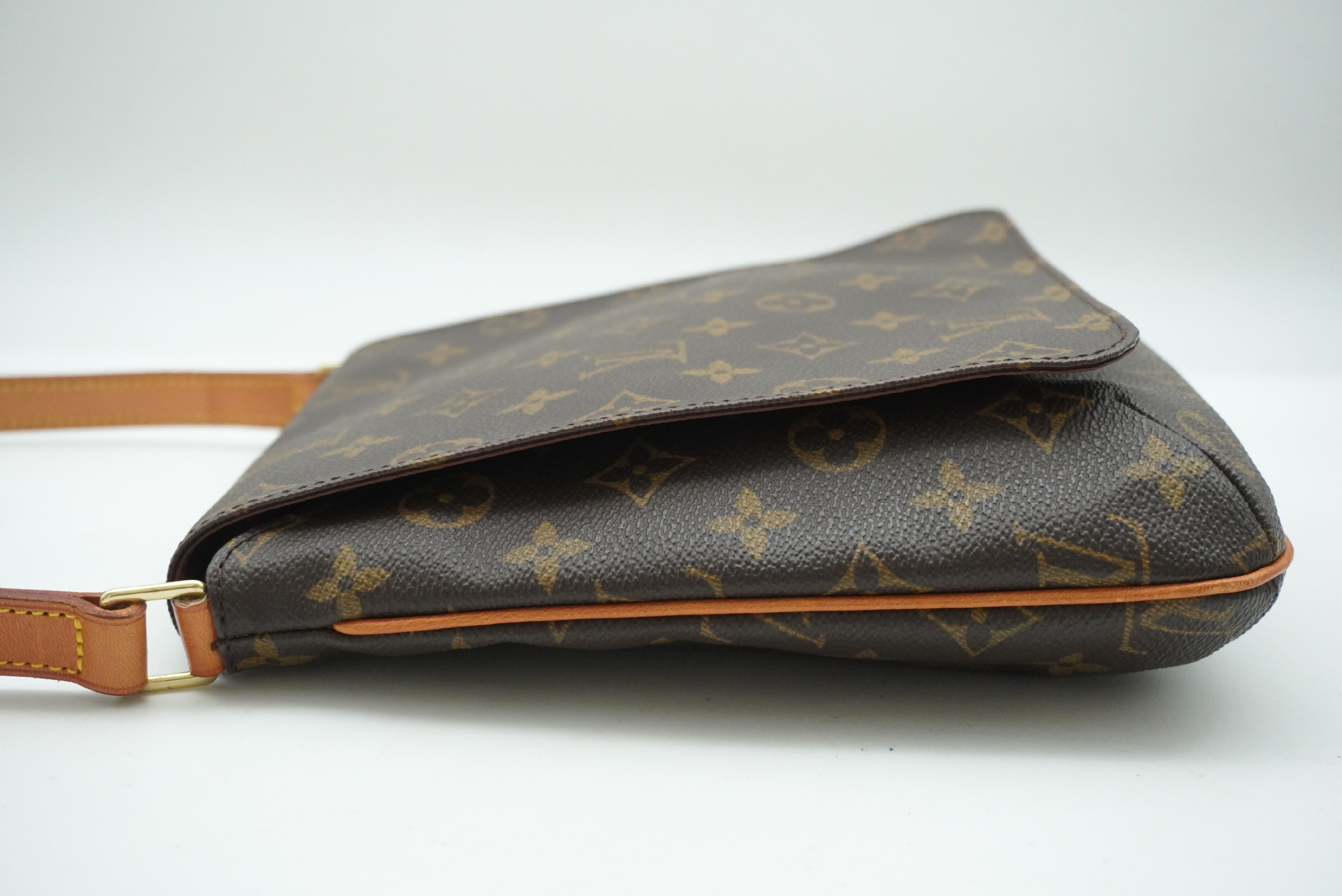 Monogram Musette Salsa Short M51258 Shoulder Bag — view 3