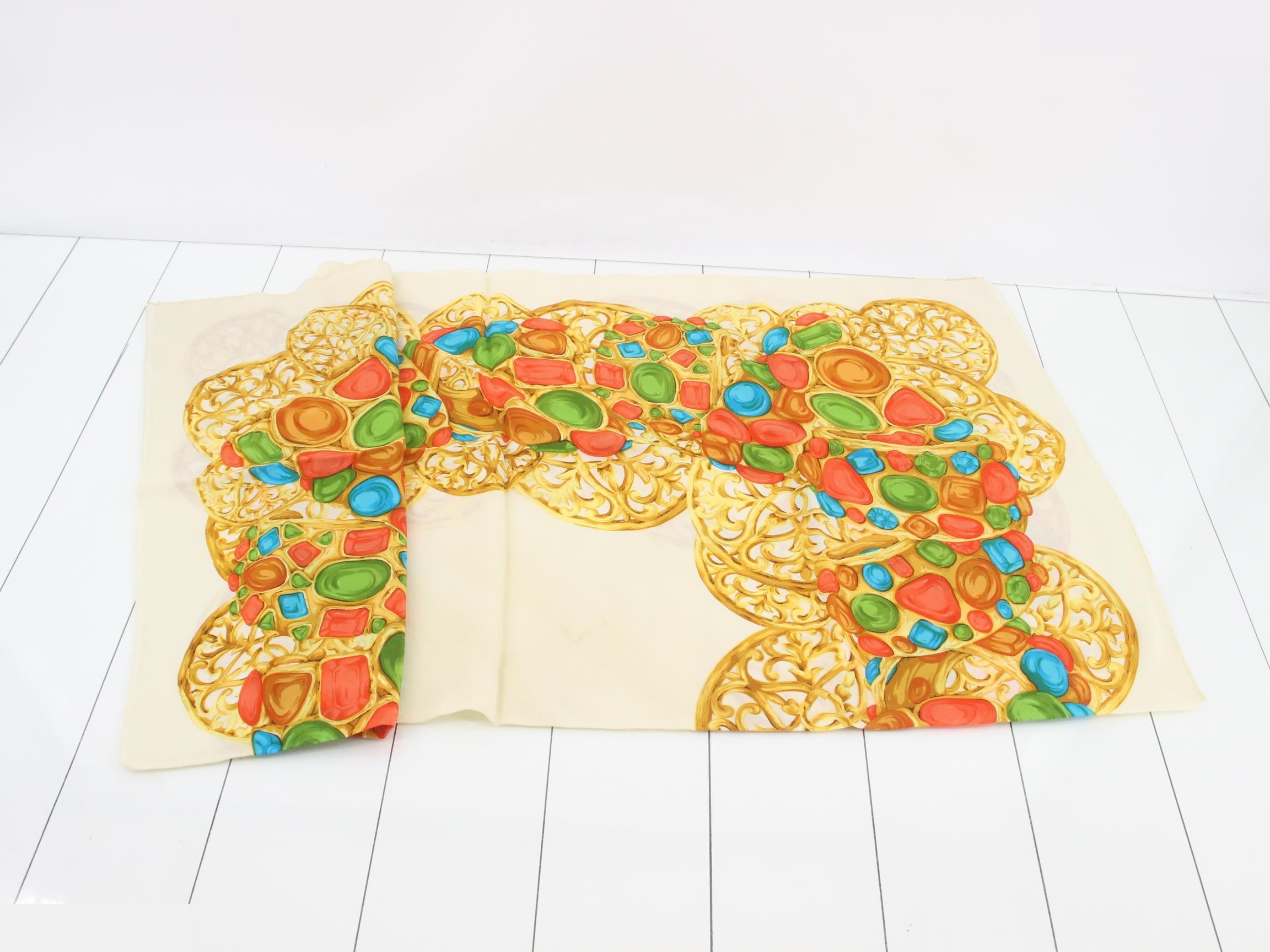 scarf — view 3