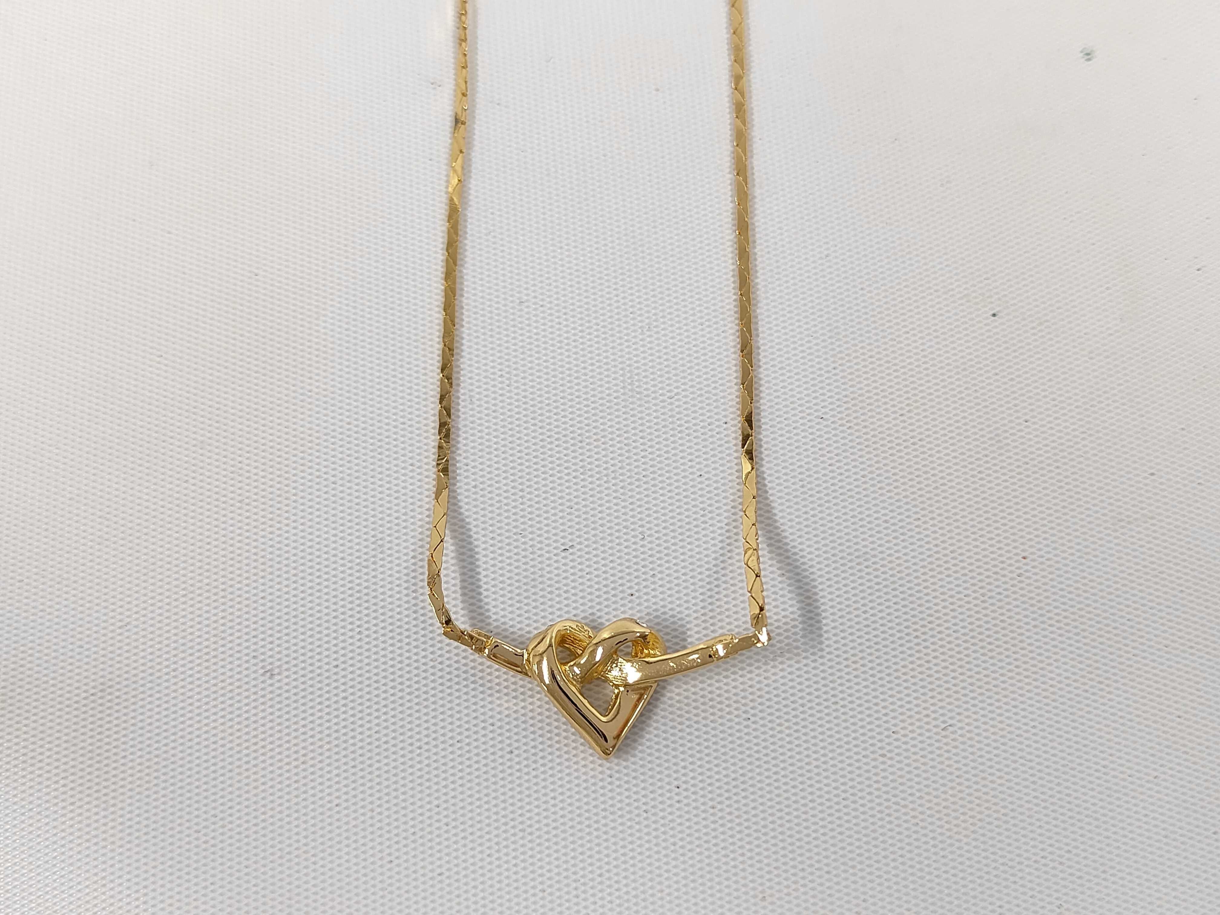necklace — view 2