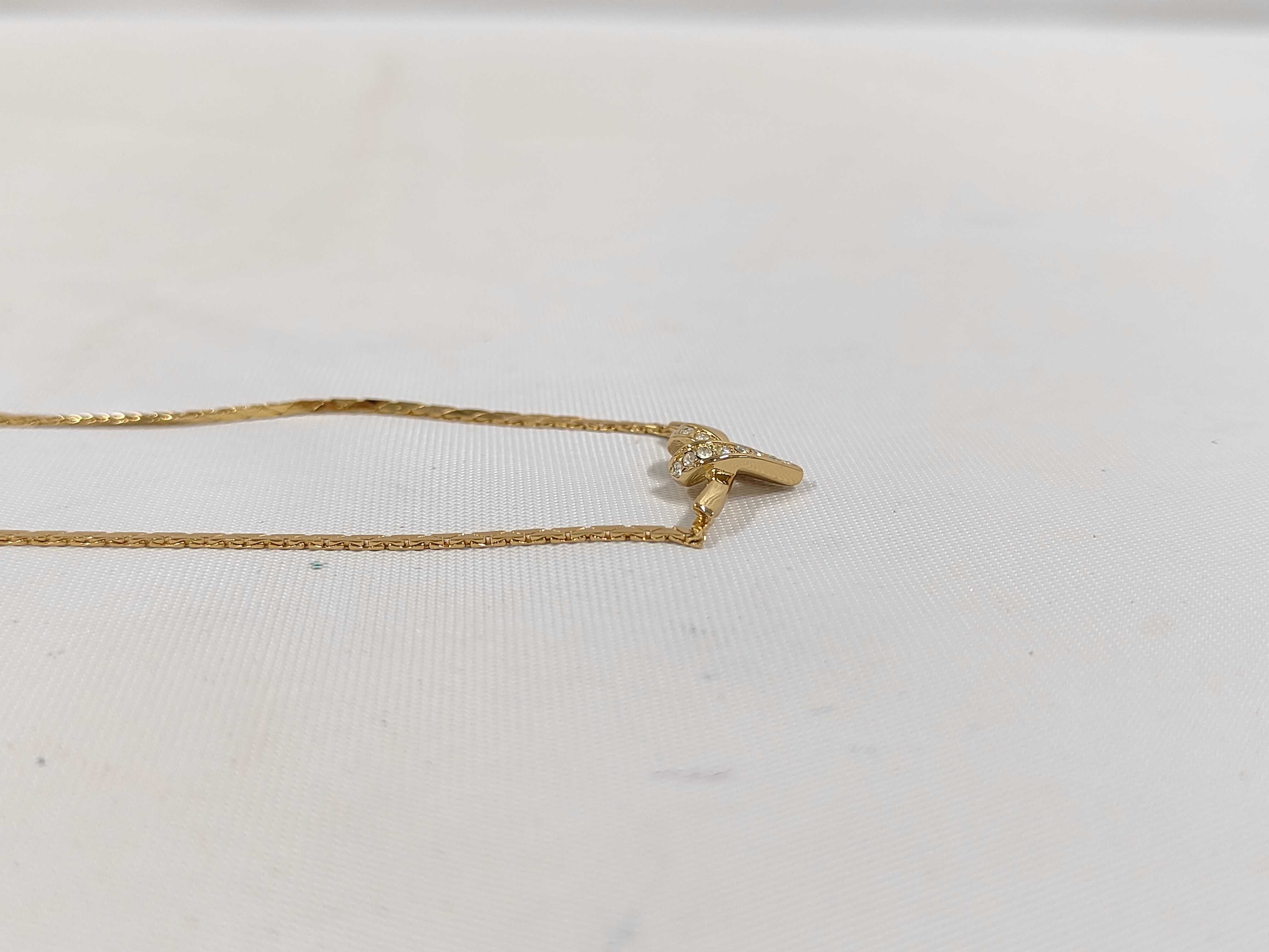 necklace — view 3