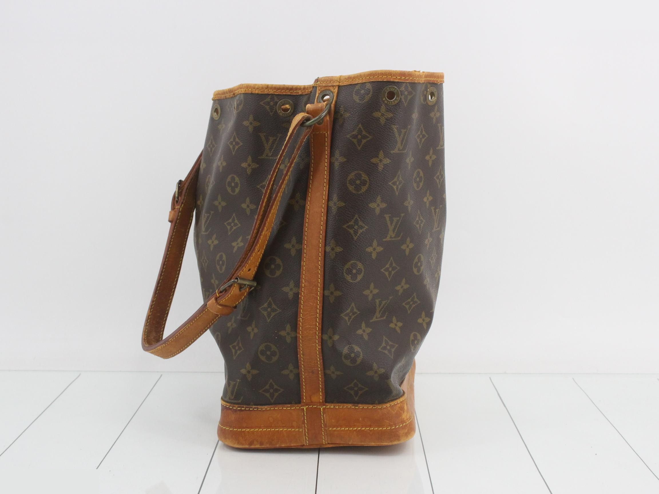 Noe — view 3