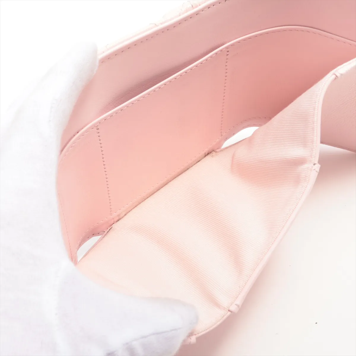 Matelasse caviar skin compact wallet pink gold hardware XLU275G5 — view 5