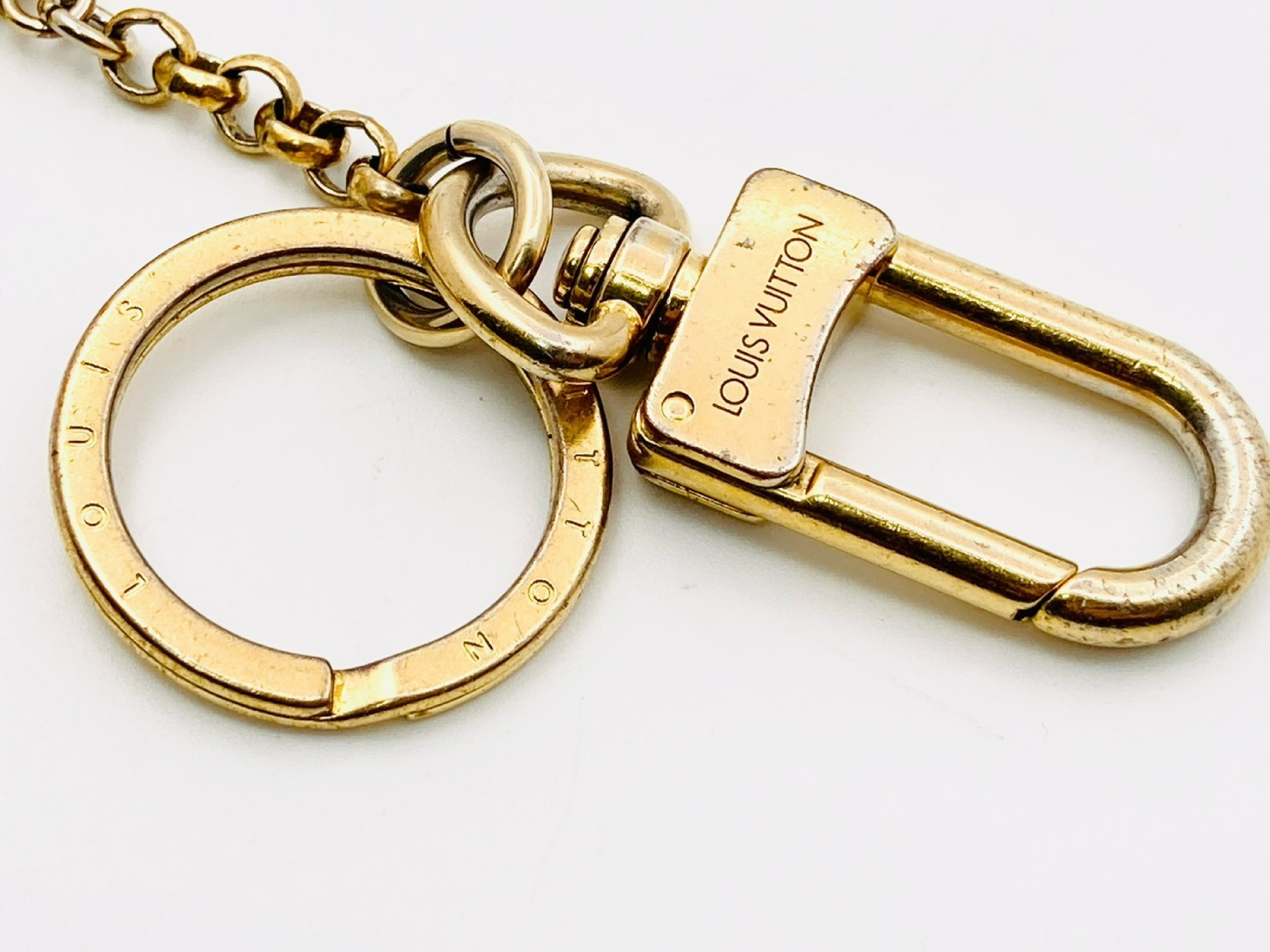 M69406 Portefeuille Into the Flower Charm Keyring Monogram x Taiga Pink Key Case/Keychain — view 3