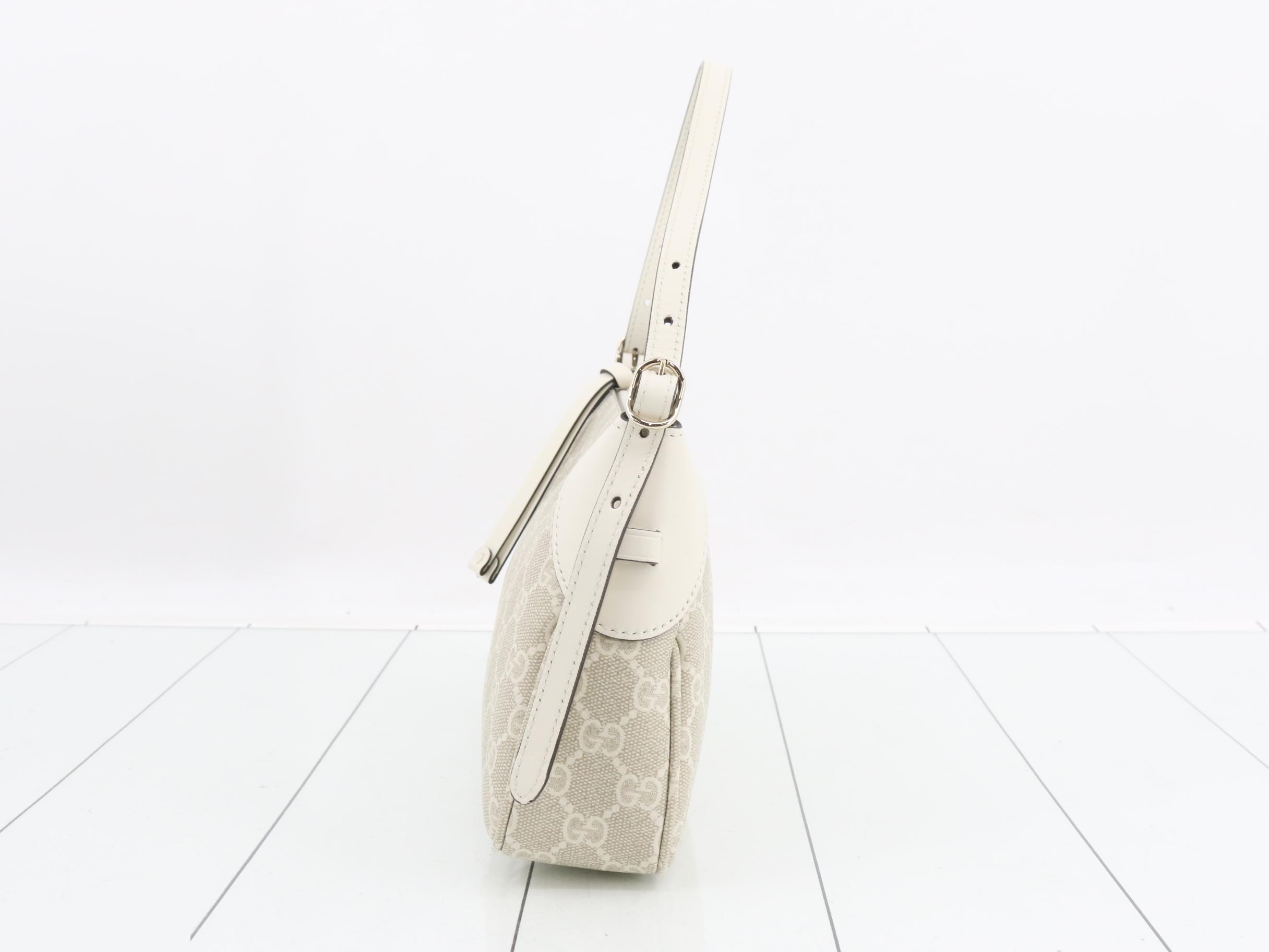 GG Emblem Shoulder Bag — view 3