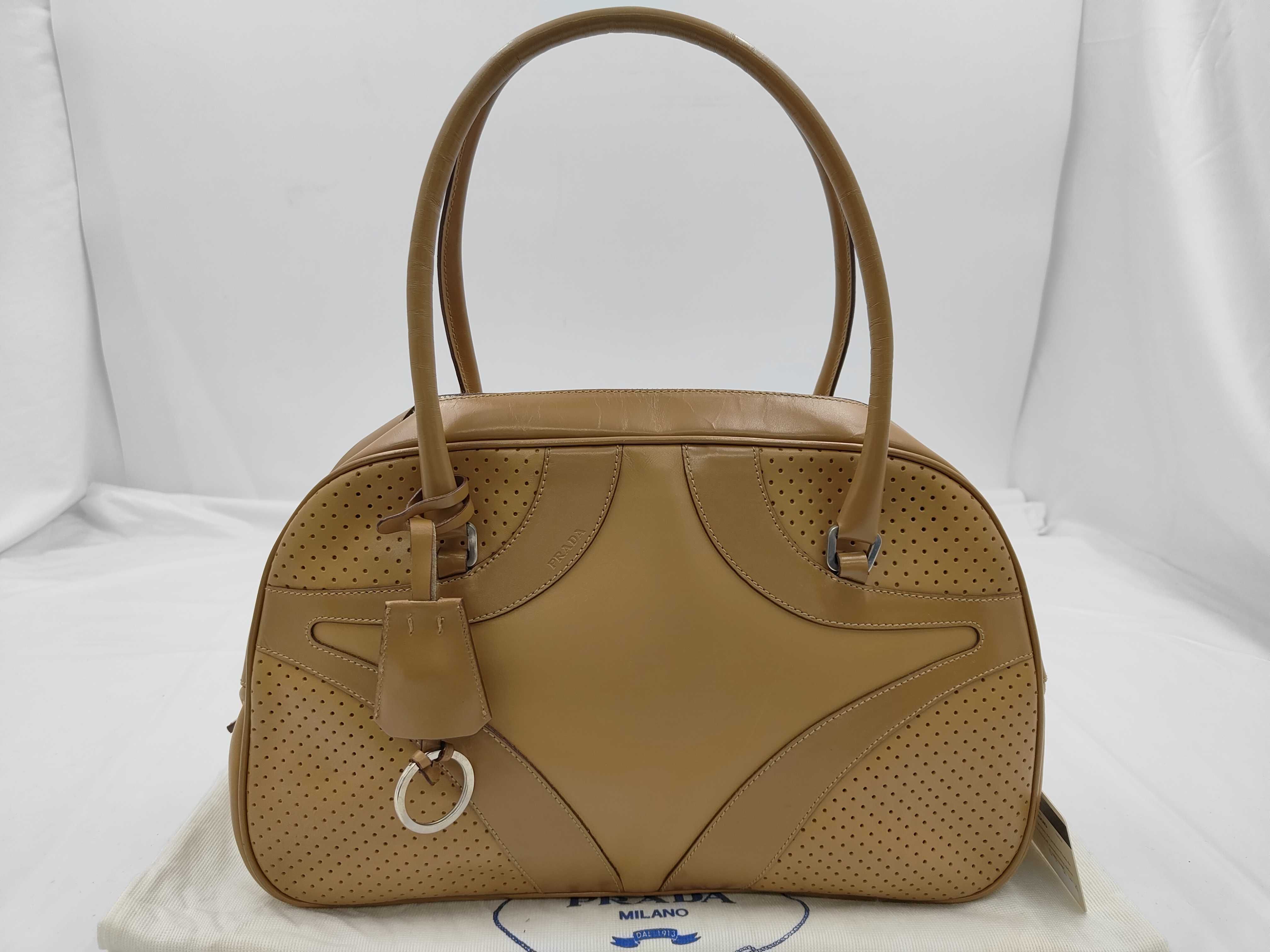 leather tote bag