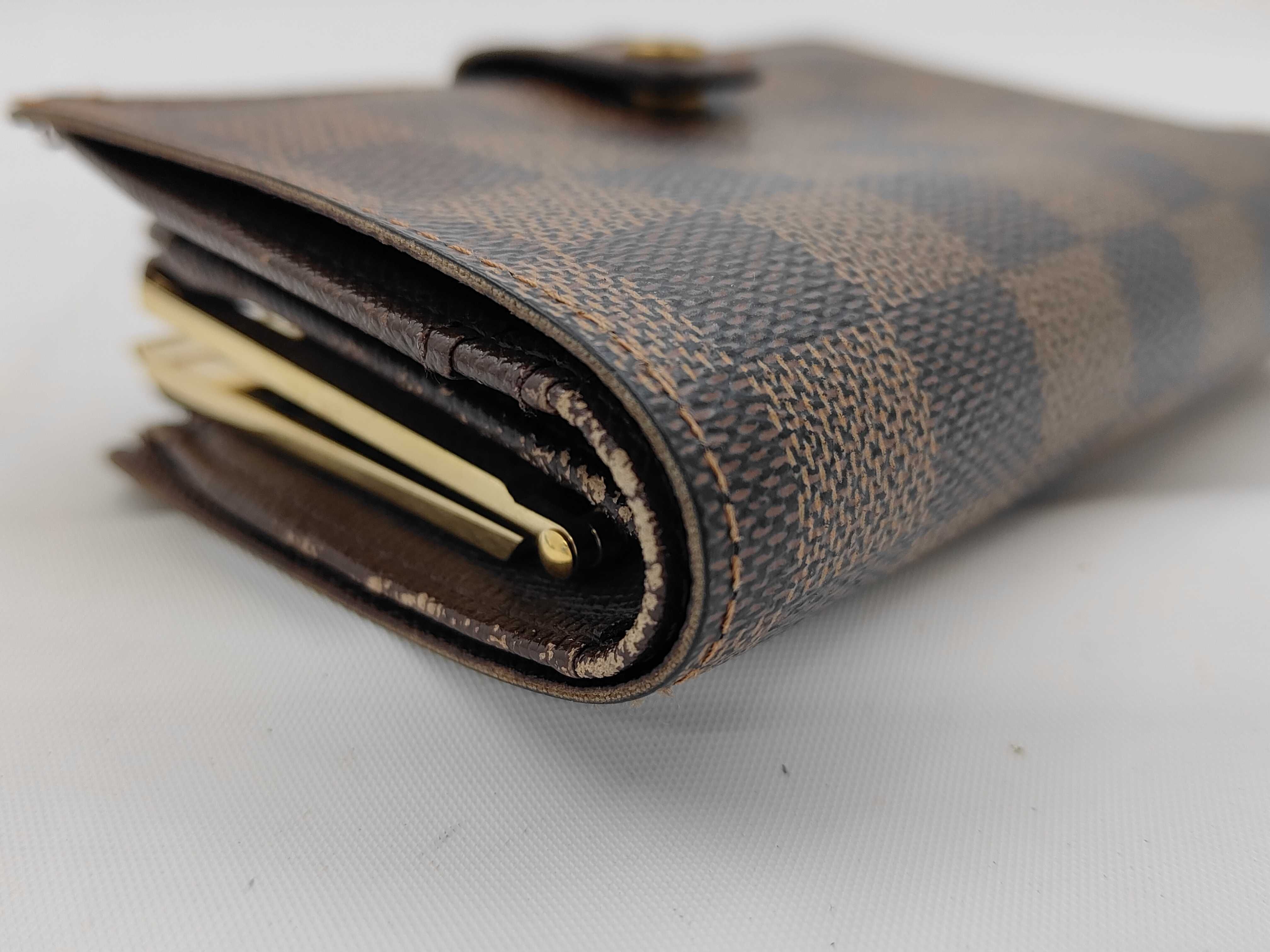 wallet — view 4