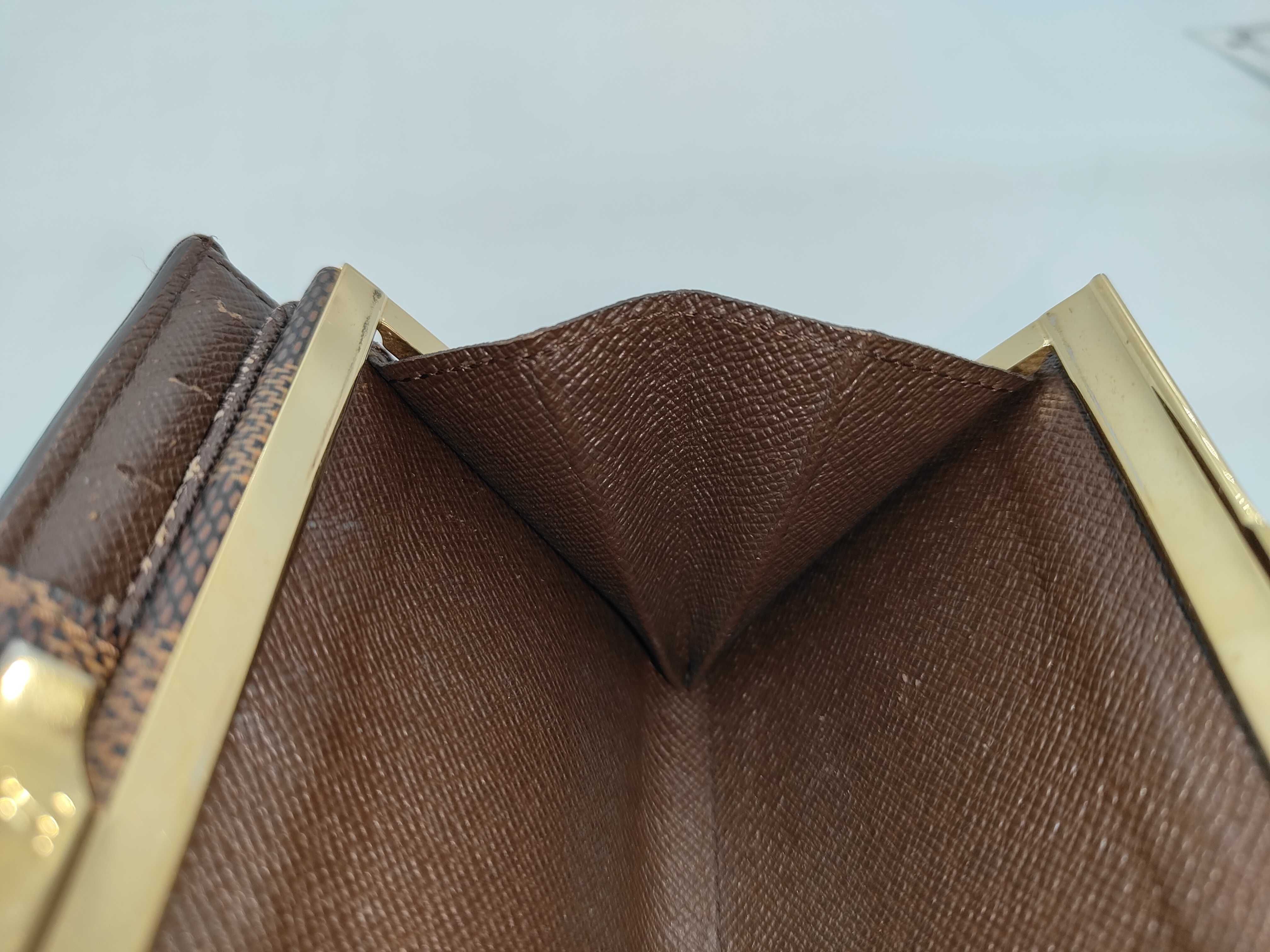 wallet — view 9
