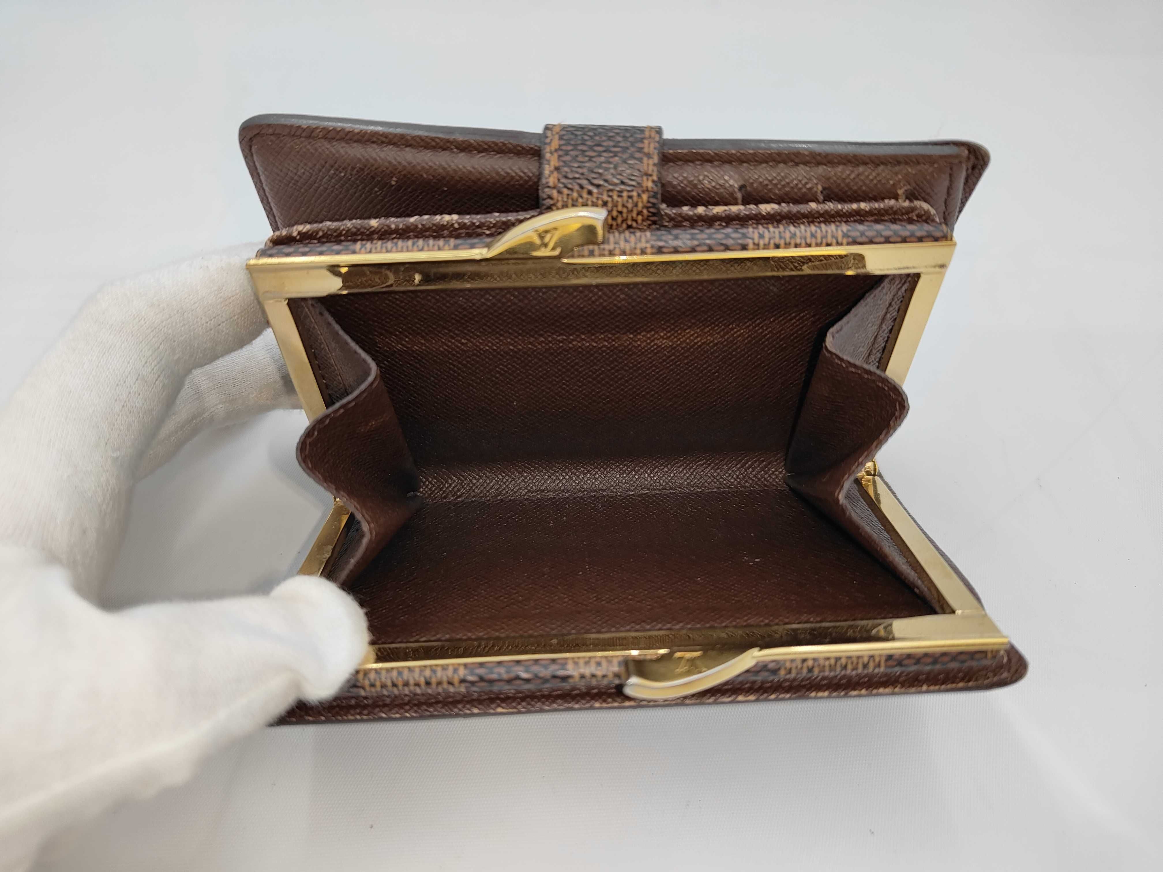 wallet — view 10