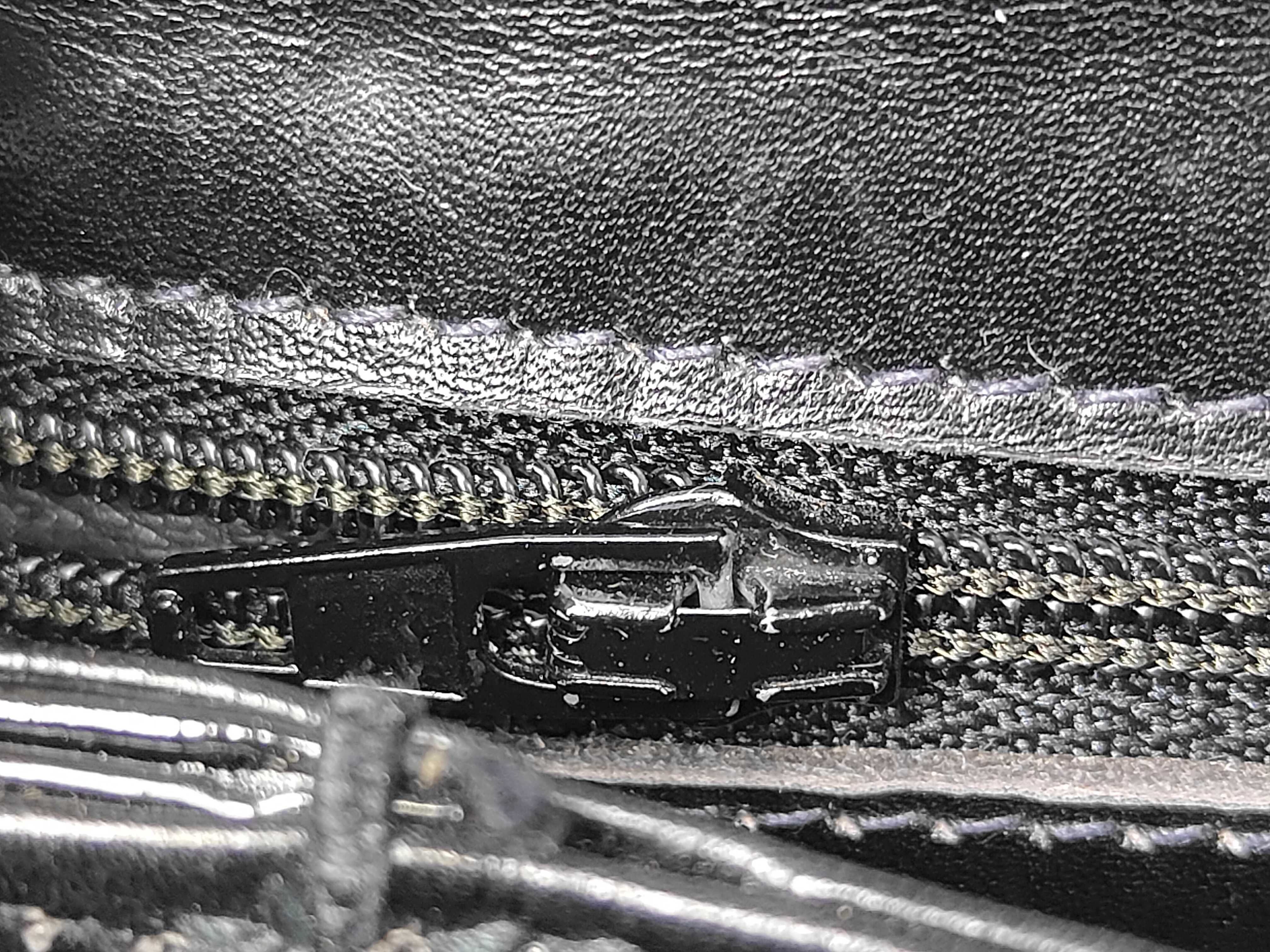 Old Enamel One-Handle Handbag — view 9