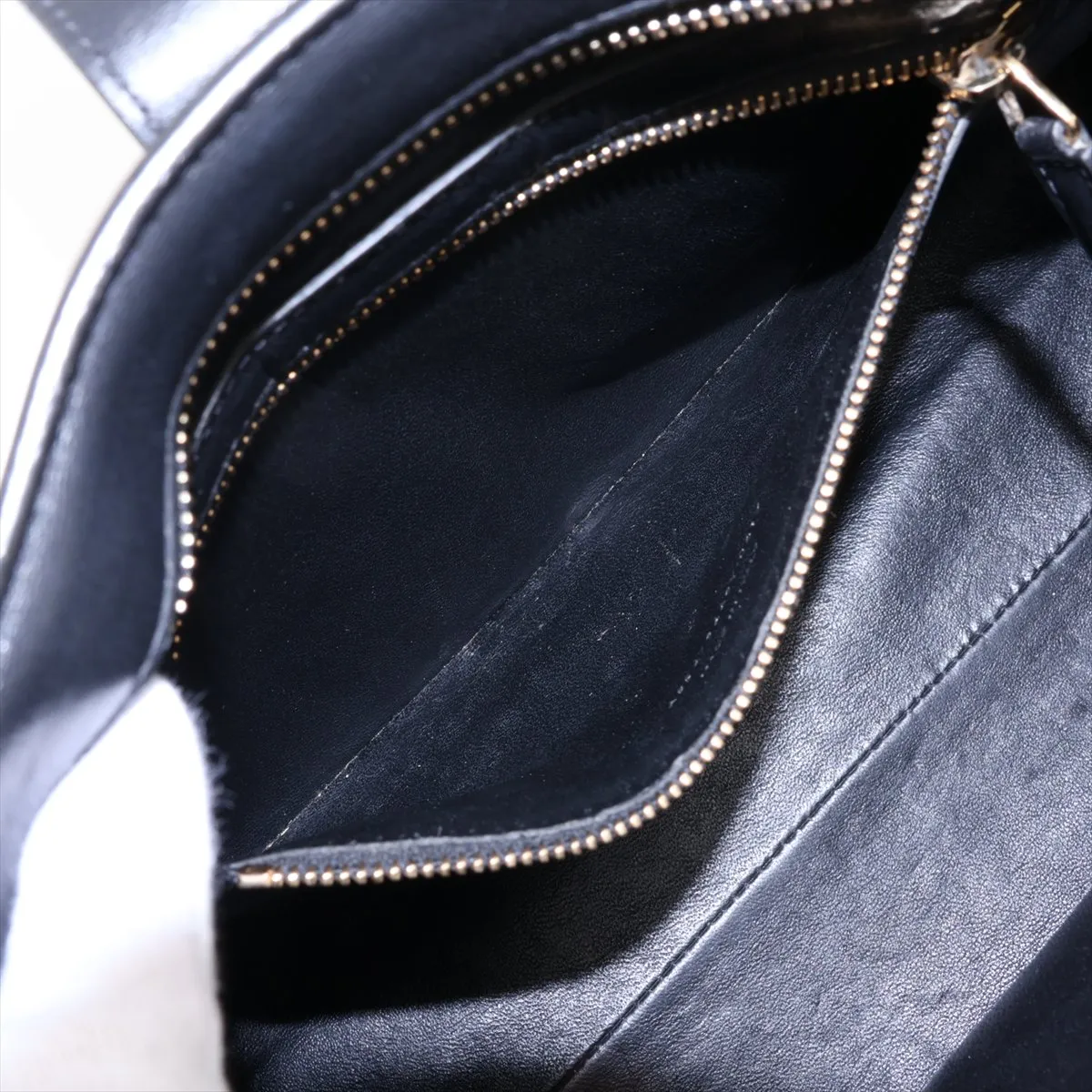 Small Cabas 472469 Leather 2-Way Handbag, Black — view 9