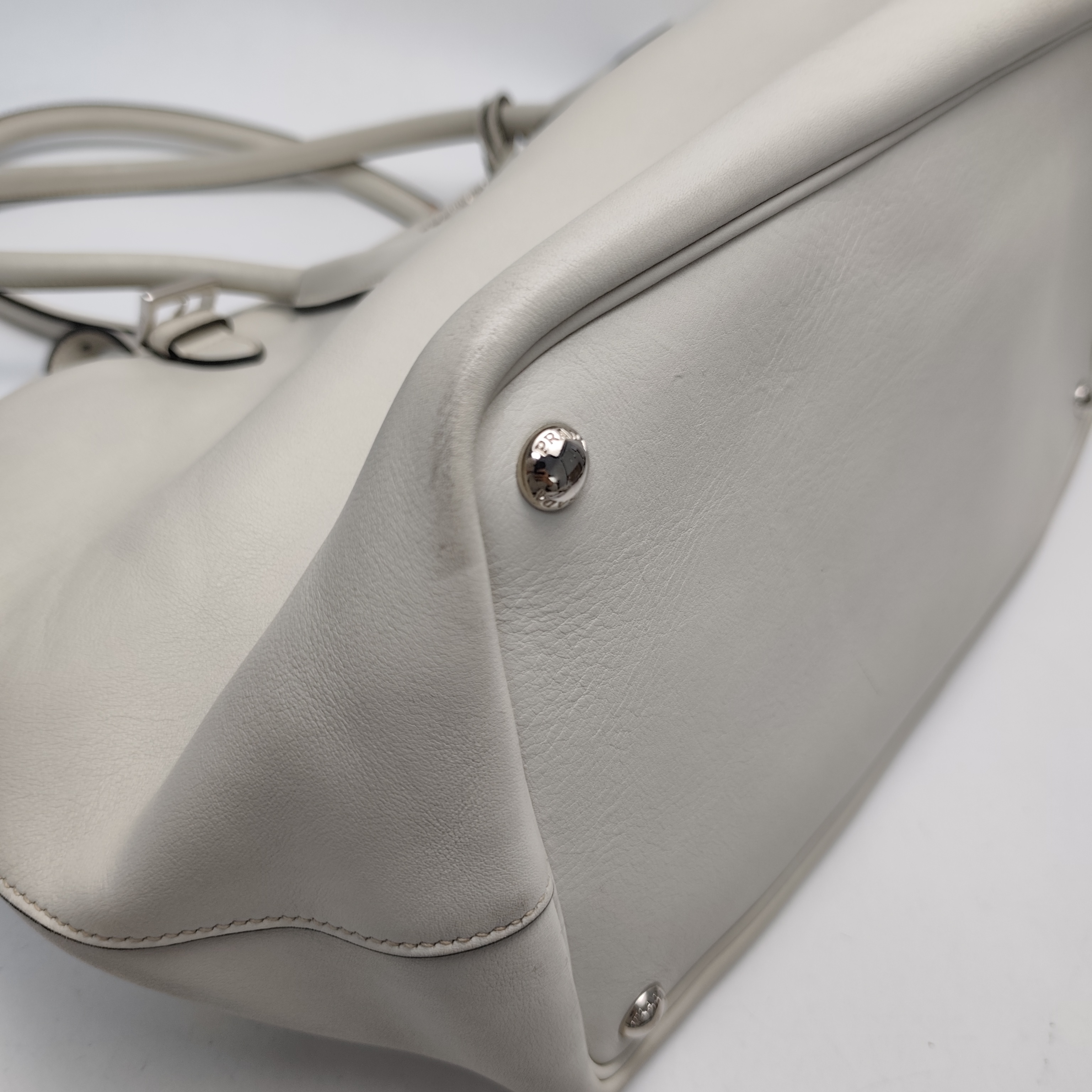 【*Shipped from: China*】PRADA Leather Handbag — view 6