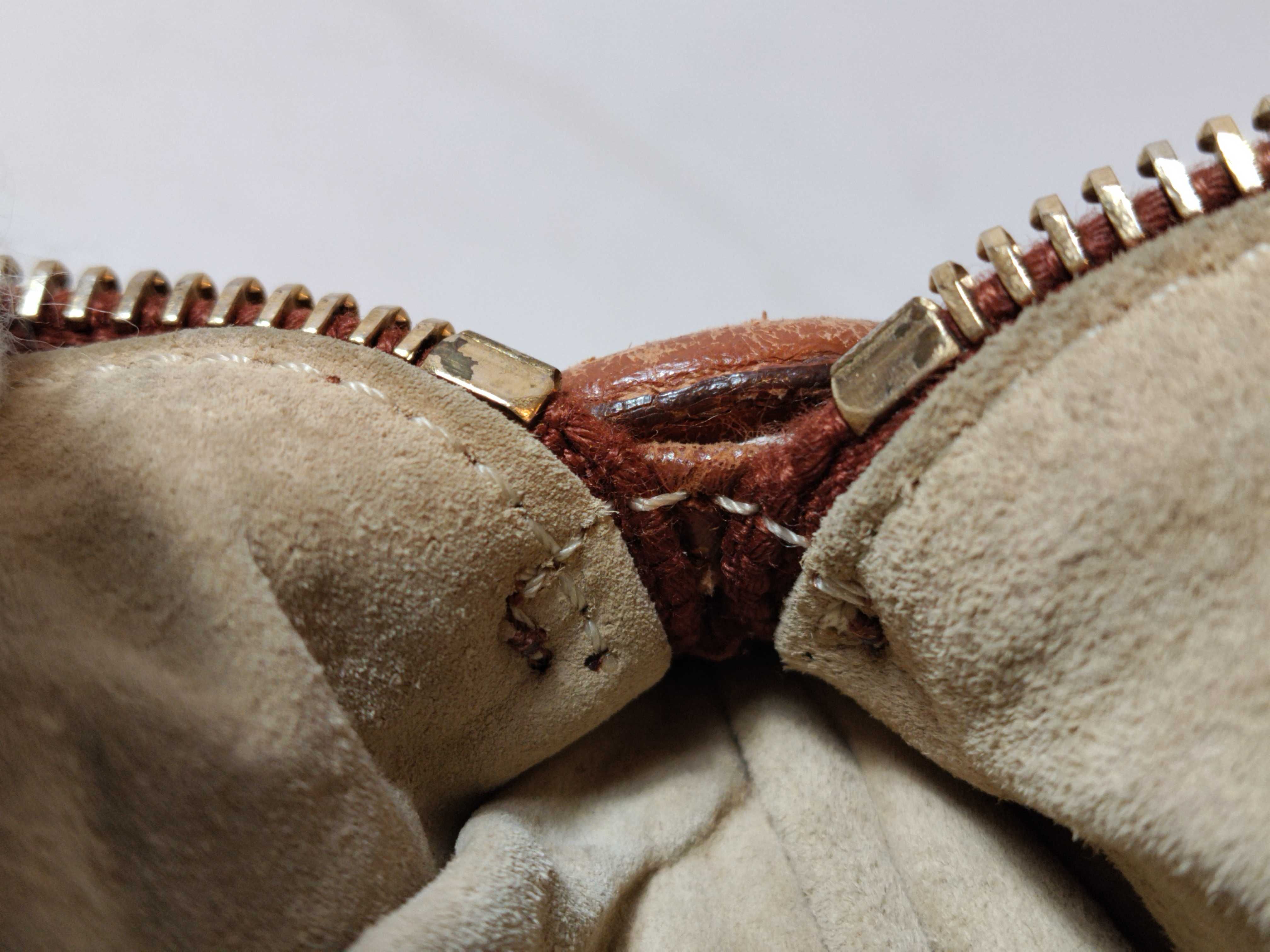 Intrecciato Handle Intrecciato/One-Shoulder Shoulder Bag — view 9