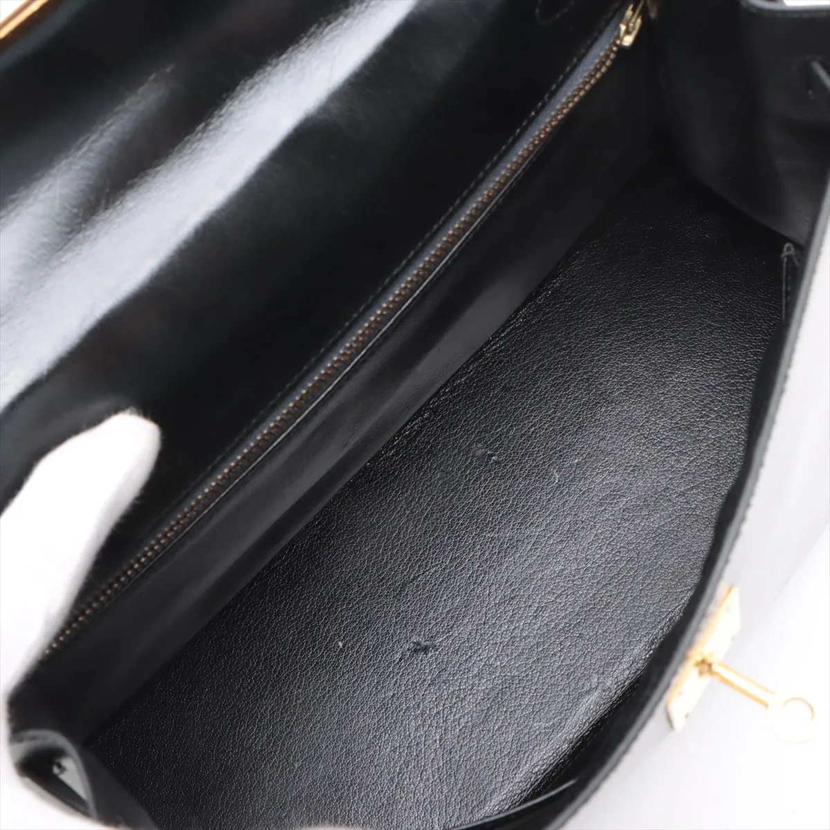 [Individually wrapped] Hermes Kelly 32 Serie Box Calf Black Gold Hardware Q:1987 Crochette string tear — view 7