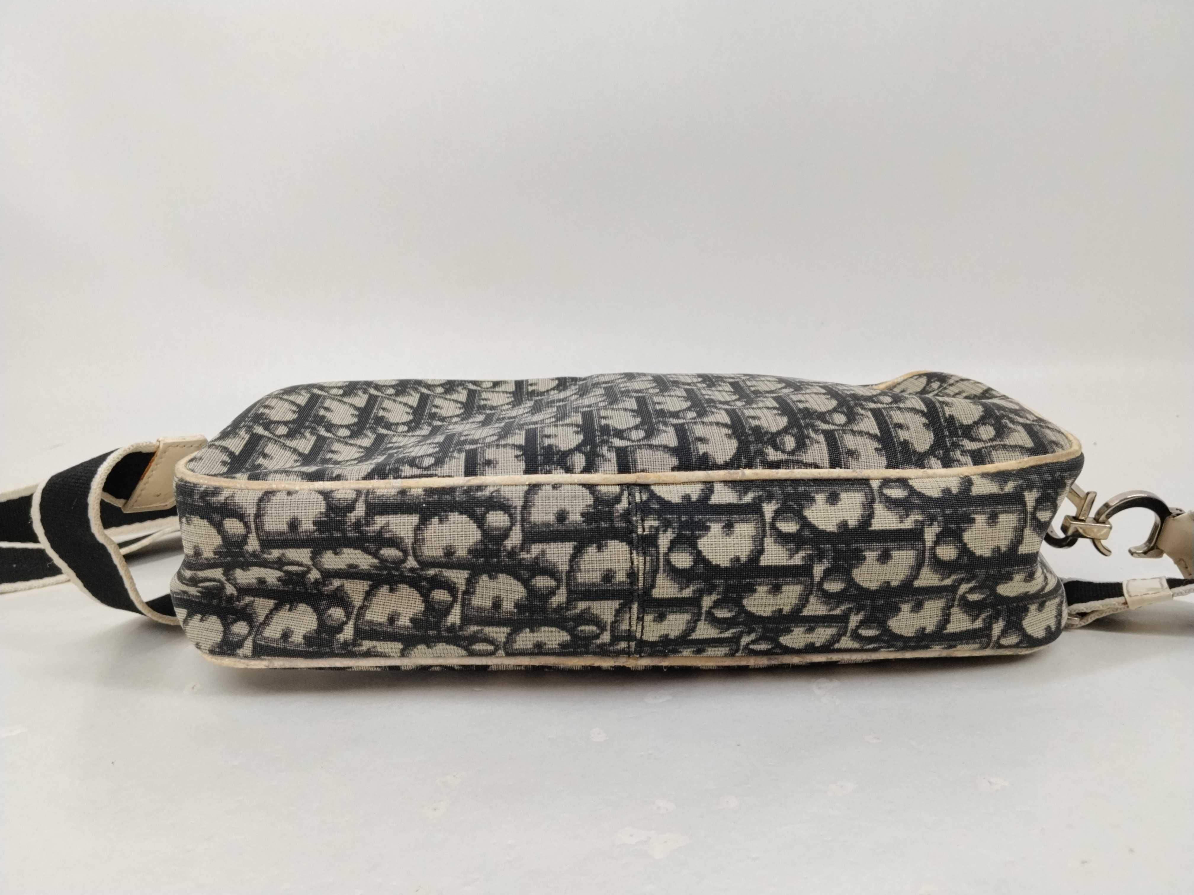 Trotter No. 2 Shoulder Bag — view 3