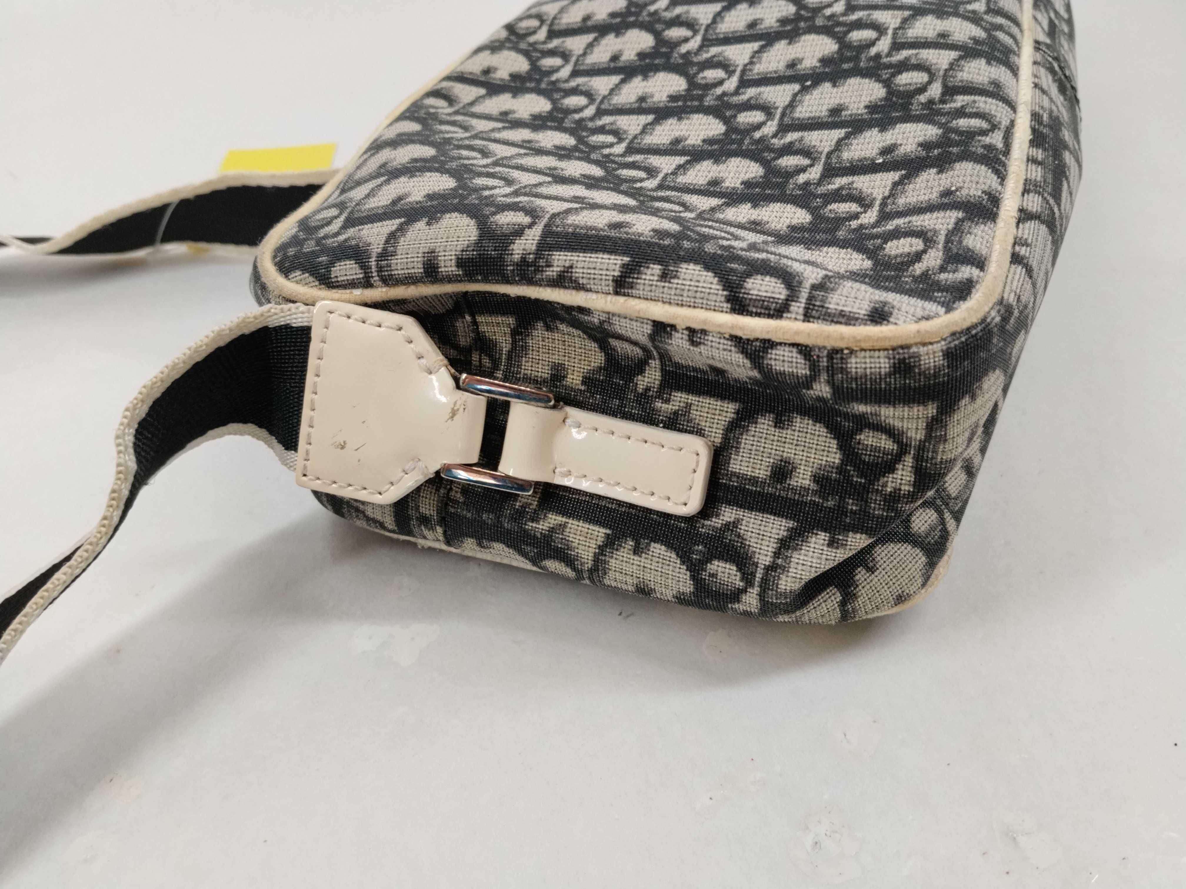 Trotter No. 2 Shoulder Bag — view 5