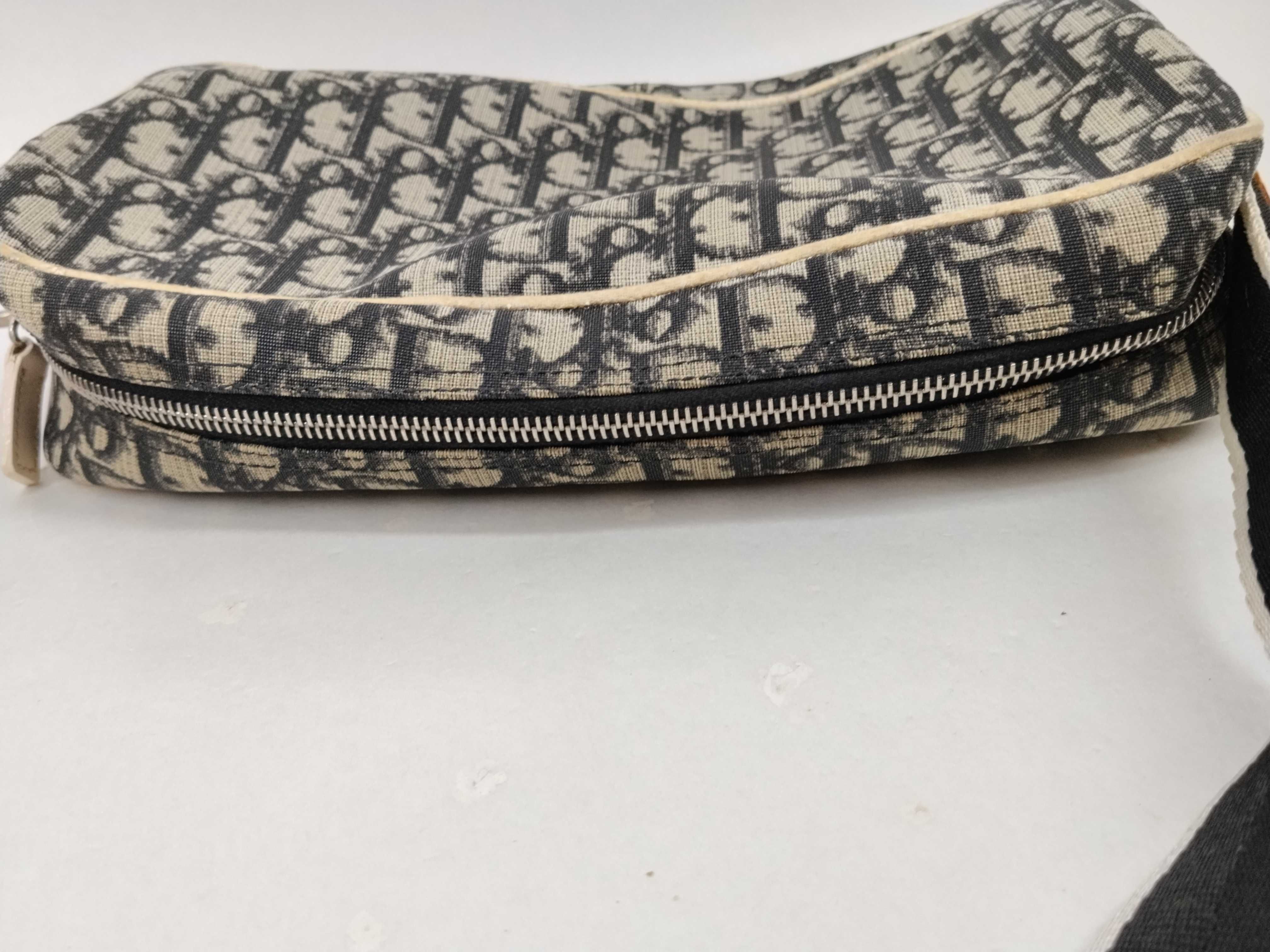 Trotter No. 2 Shoulder Bag — view 8