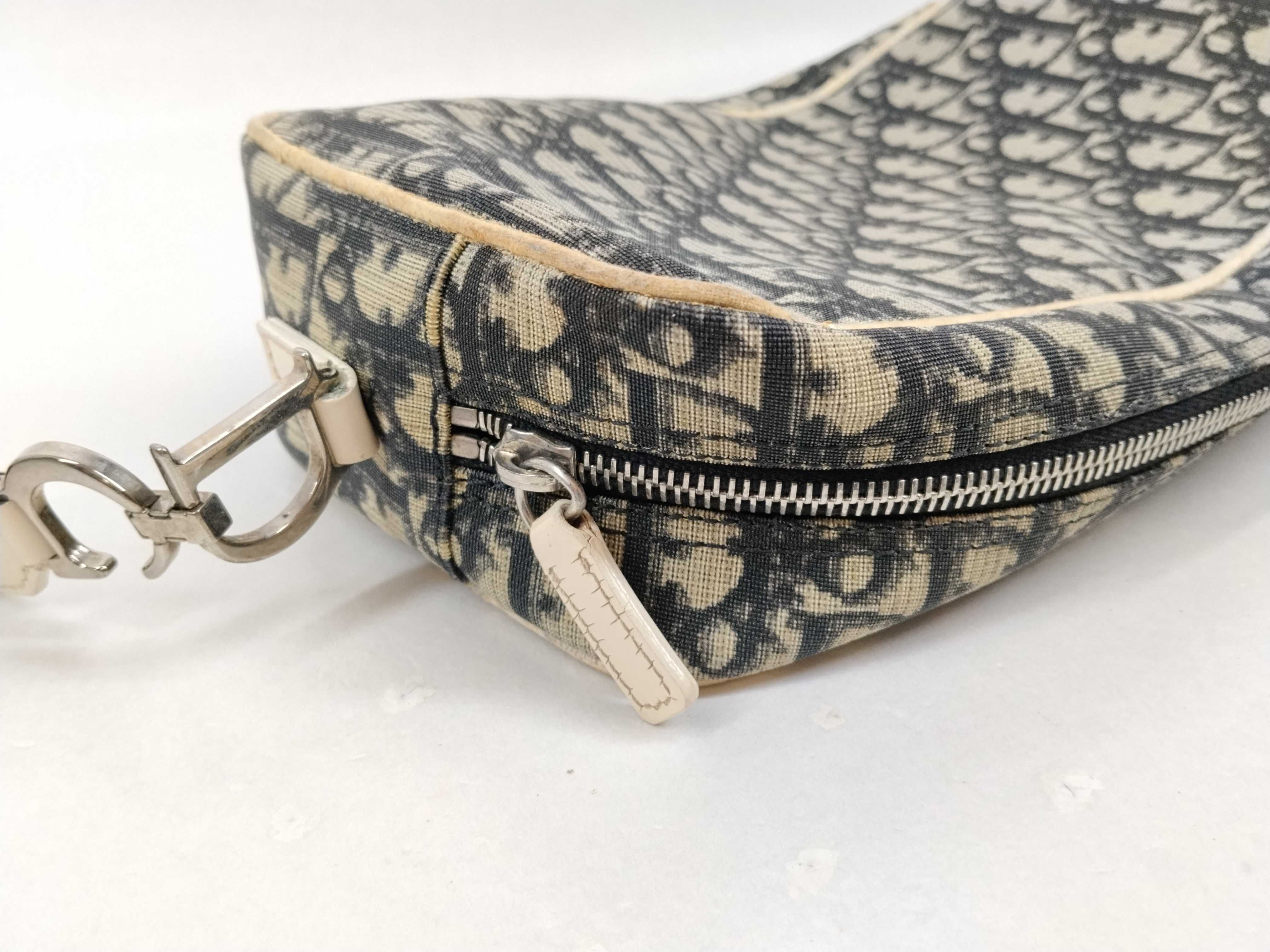 Trotter No. 2 Shoulder Bag — view 9