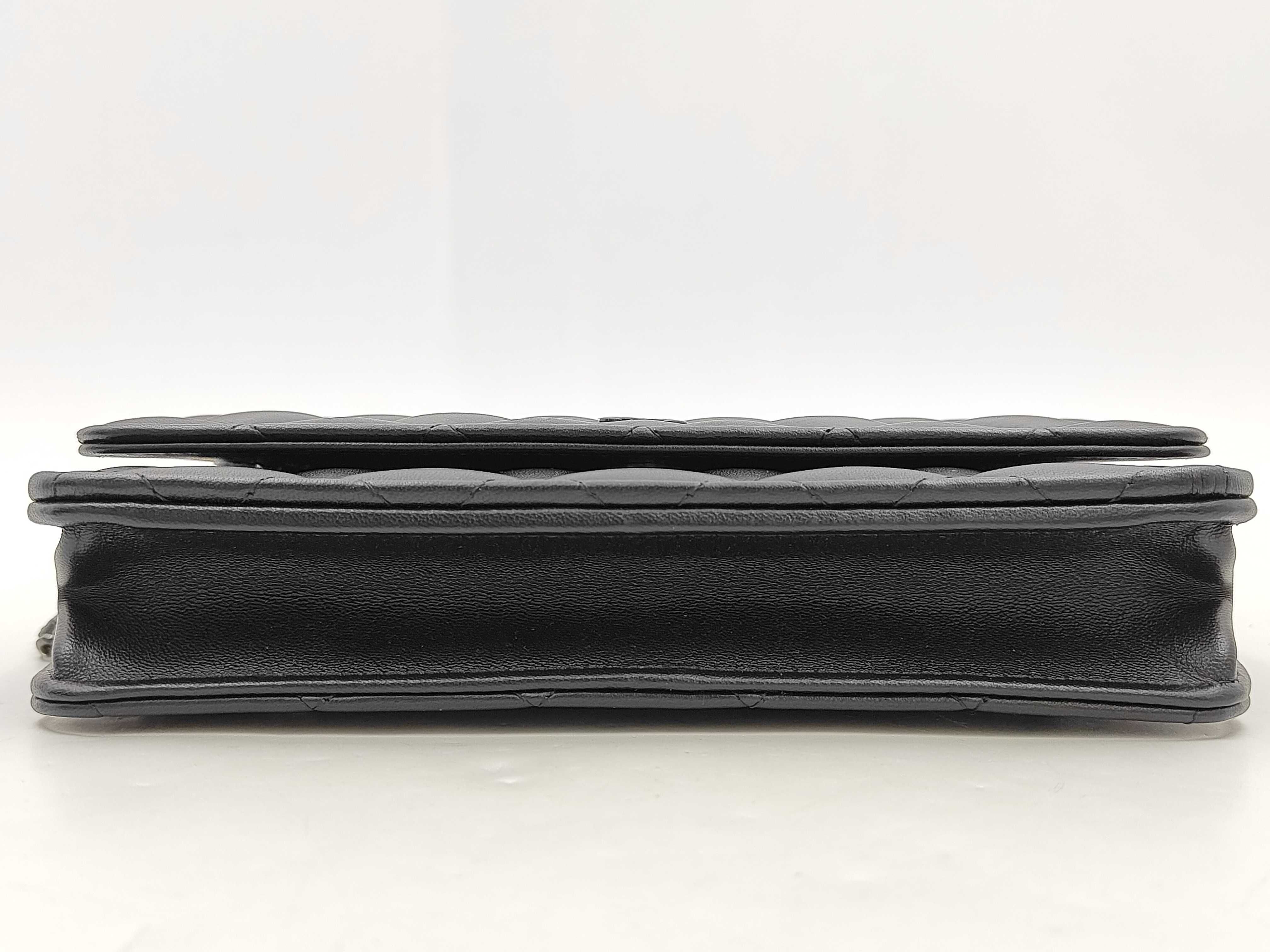 So Black Chain Wallet Shoulder Bag — view 5