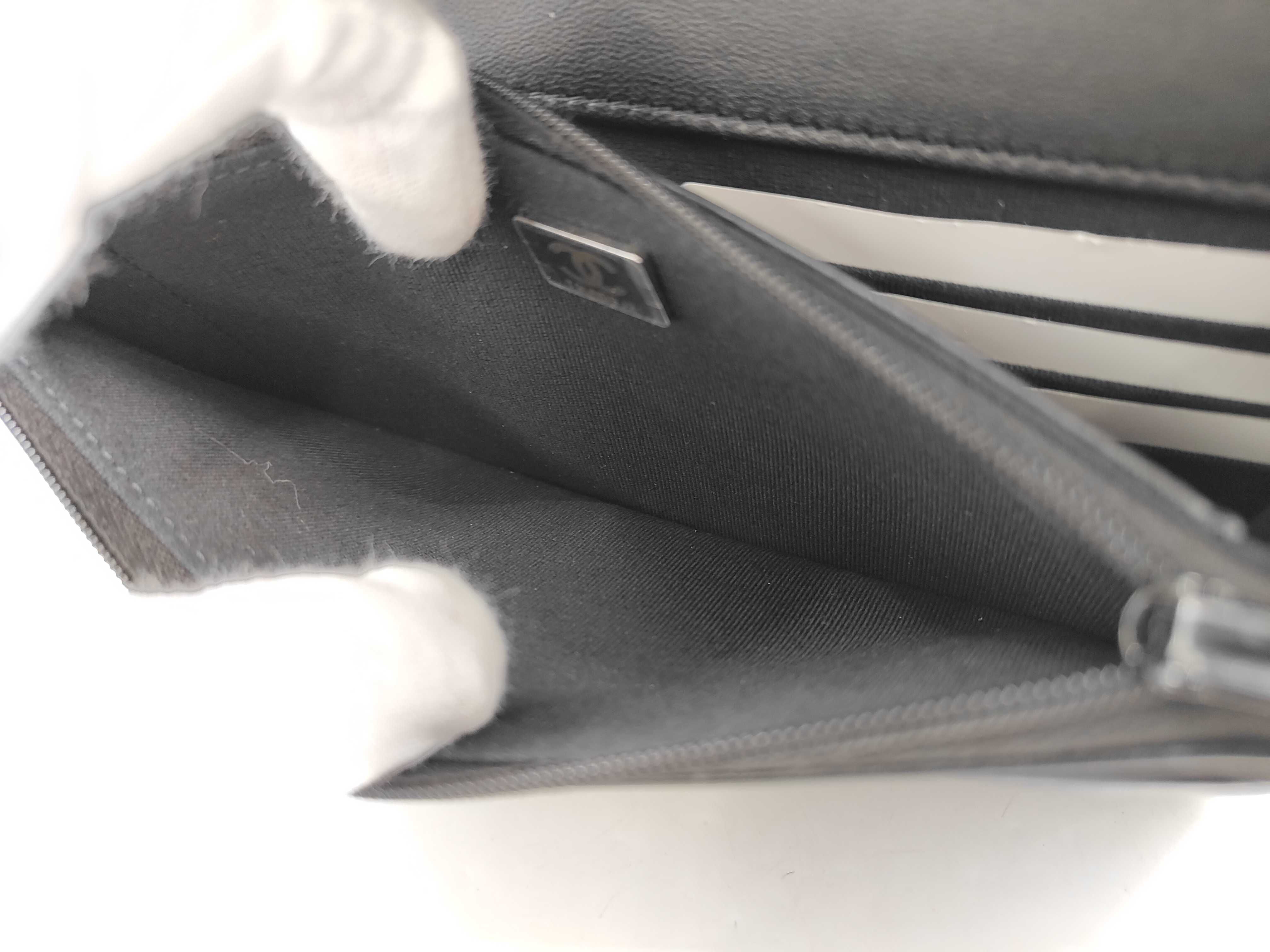 So Black Chain Wallet Shoulder Bag — view 9