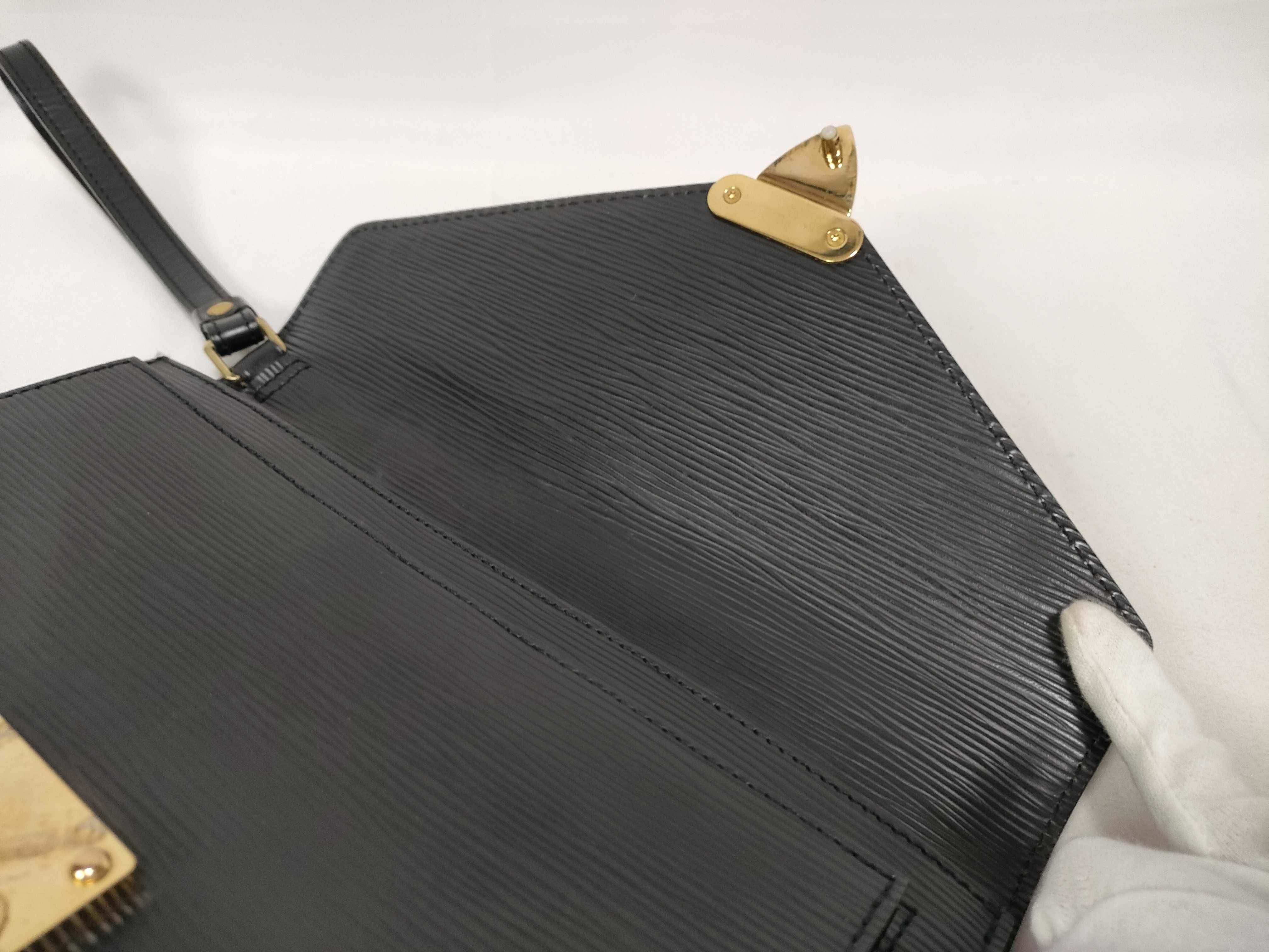 Epi Louis Vuitton Dragonne M52612 Clutch Bag Second Bag — view 12