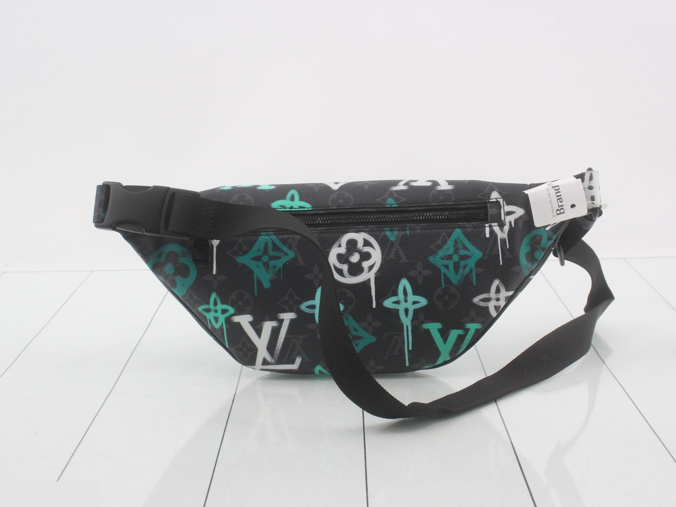 Discovery Bumbag PM M21397 Body Bag — view 2