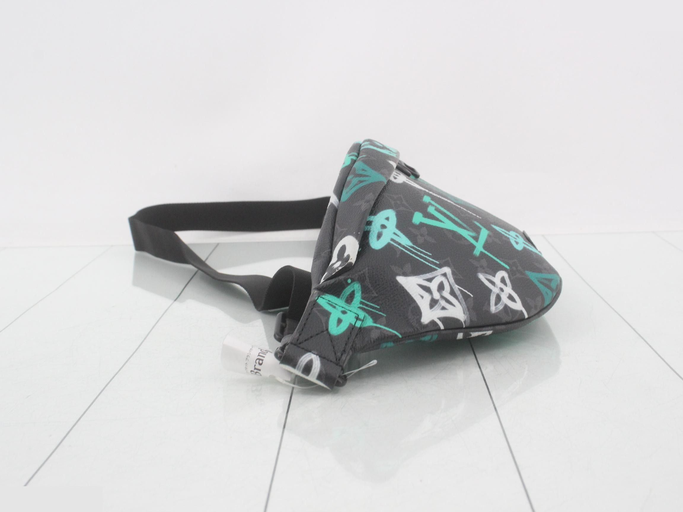 Discovery Bumbag PM M21397 Body Bag — view 4