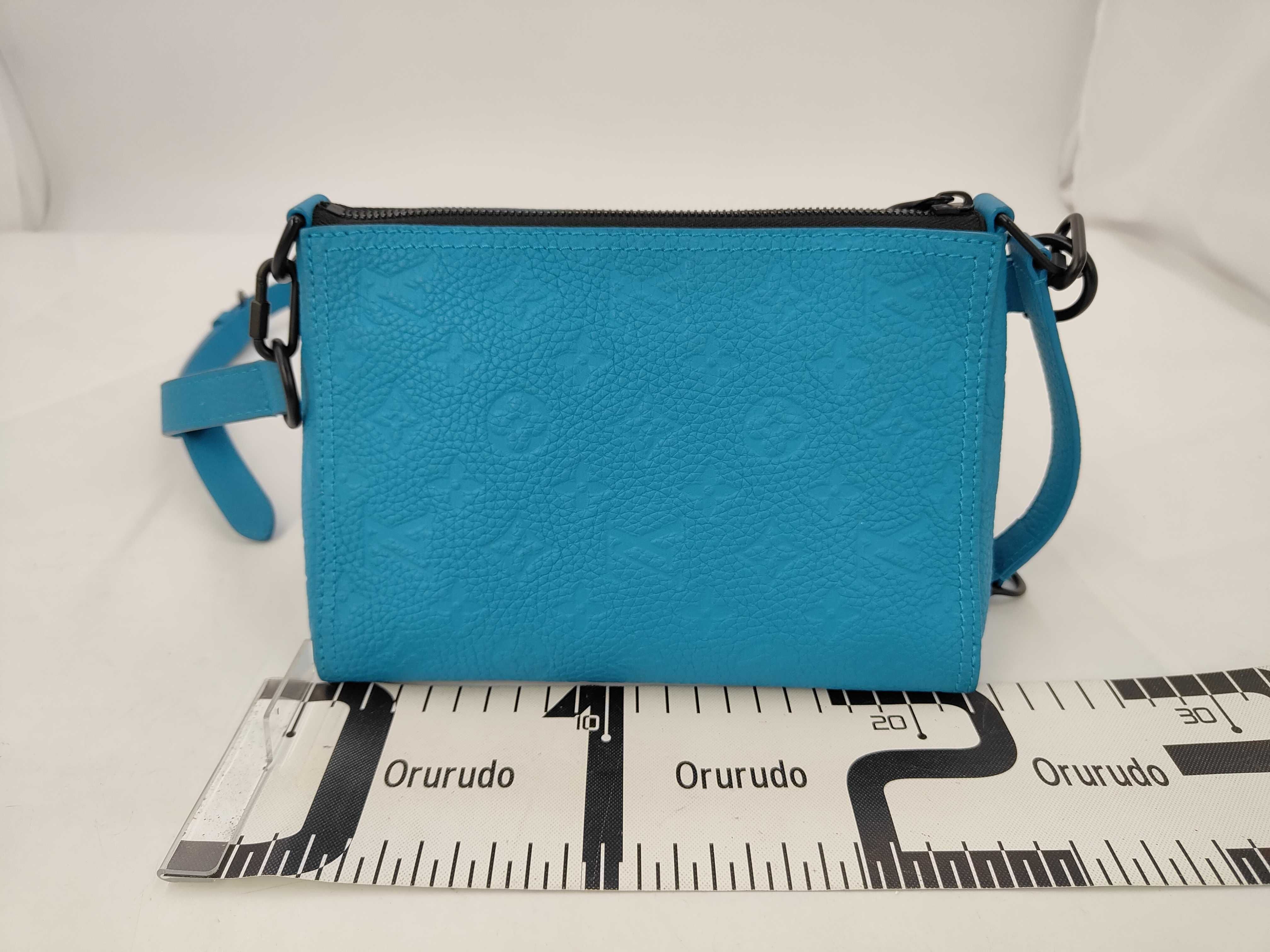 LV M55925 Messenger Shoulder Bag — view 2