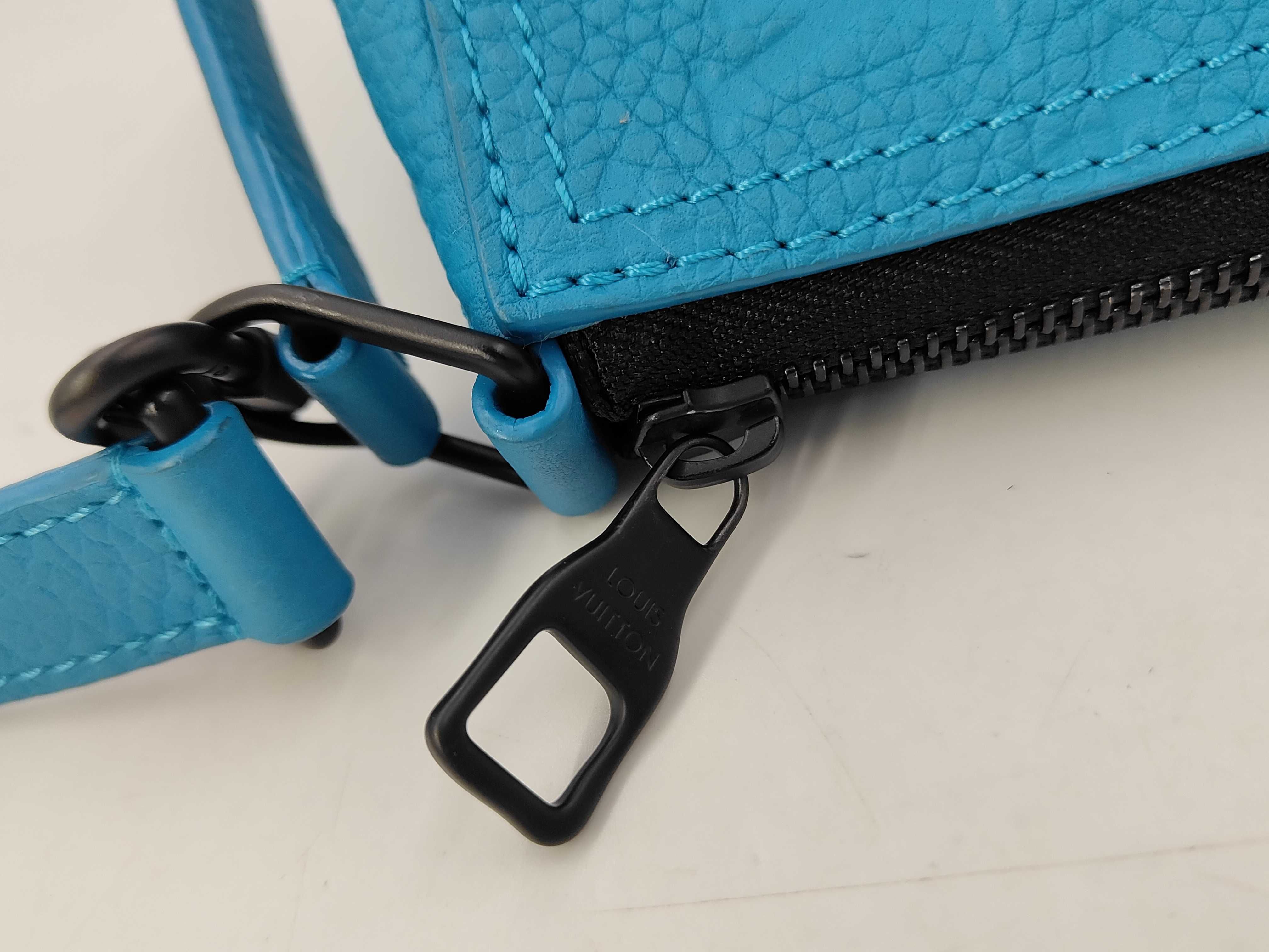 LV M55925 Messenger Shoulder Bag — view 8